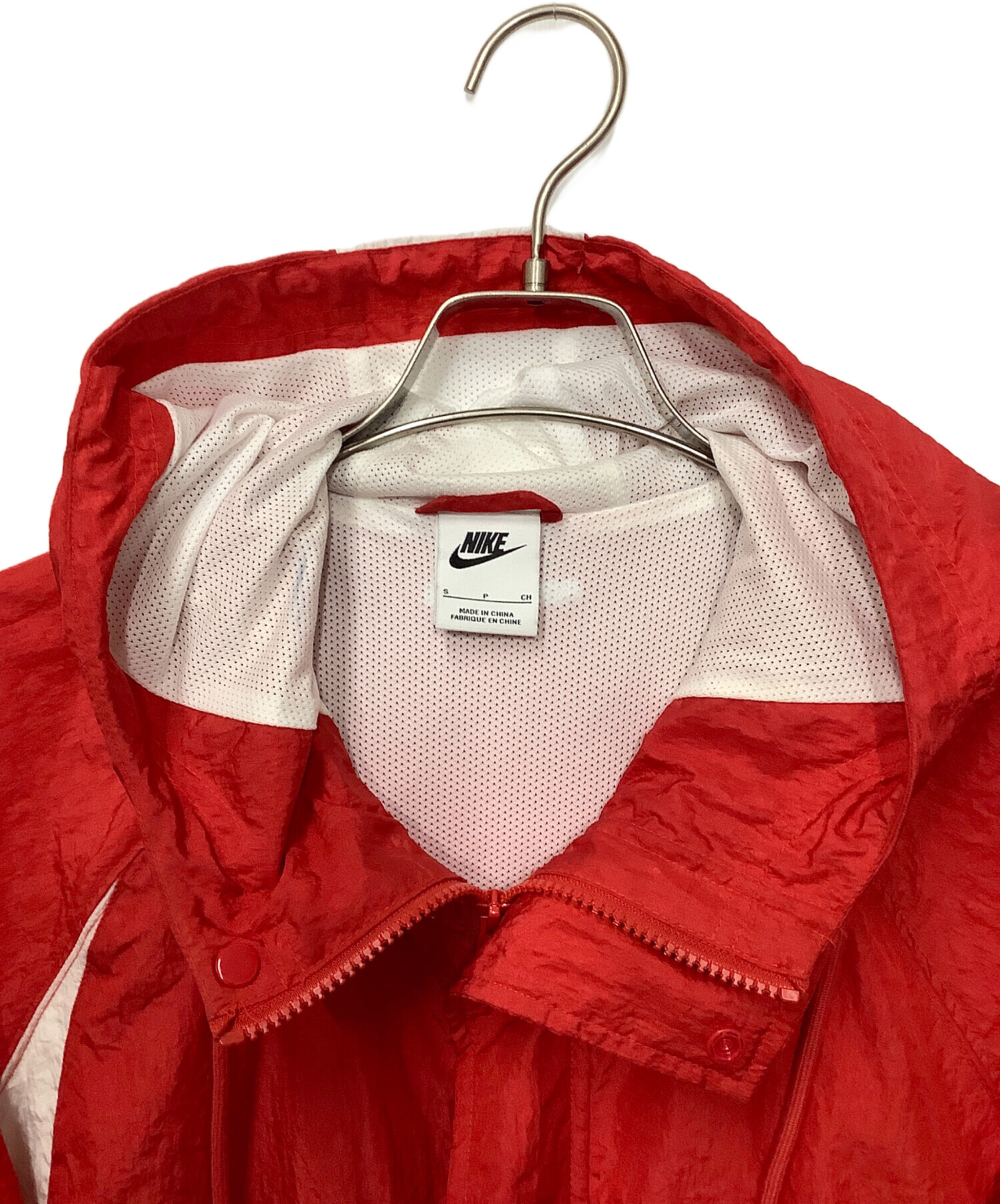 中古・古着通販】NIKE (ナイキ) ナイロンジャケット レッド サイズ:S