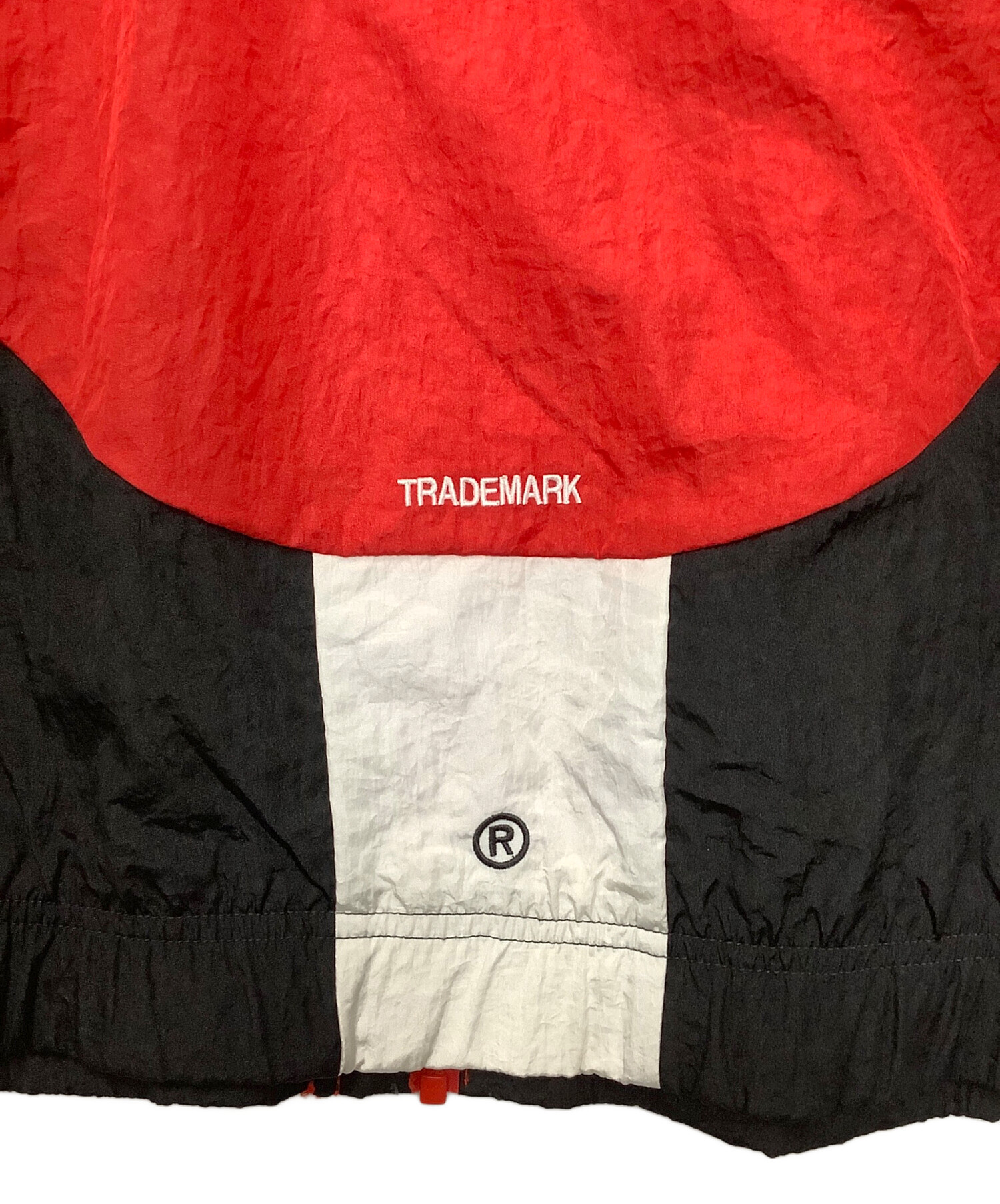 中古・古着通販】NIKE (ナイキ) ナイロンジャケット レッド サイズ:S