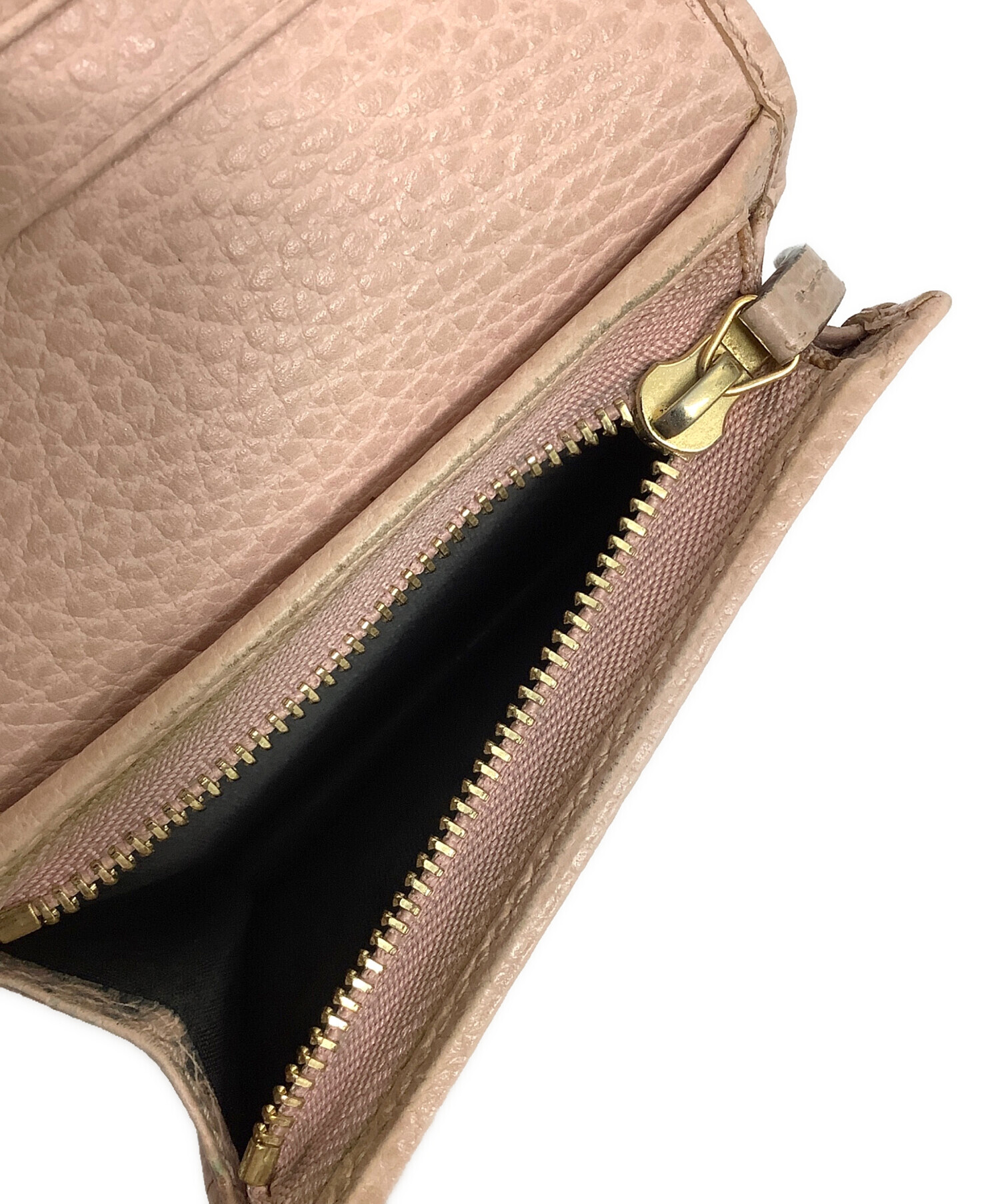 GUCCI グッチ 二つ折り財布 ベージュ サーモンピンク 中古 GUCCI（グッチ） 【値下げ交渉可】GUCCI 二つ折り財布 ベージュ