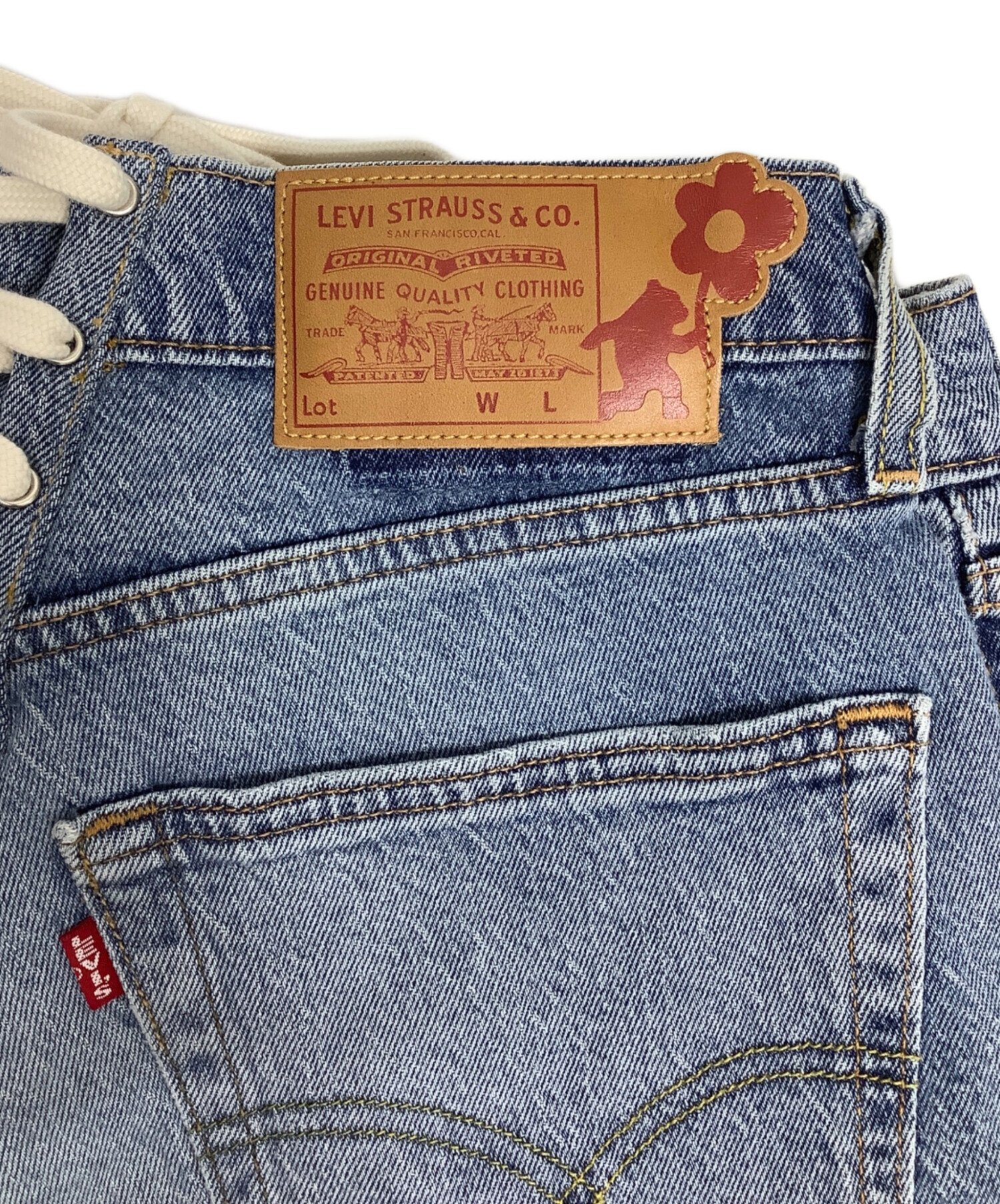中古・古着通販】LEVI'S (リーバイス) NAOMI LACE－UP SHORT ブルー