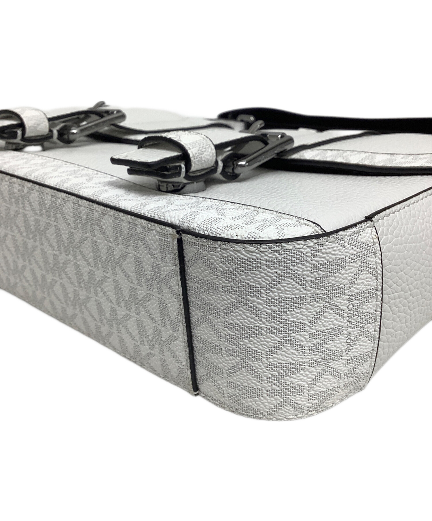 MICHAEL KORS シルバー メッセンジャーバッグ 中古・古着通販】MICHAEL KORS (マイケルコース) メッセンジャー