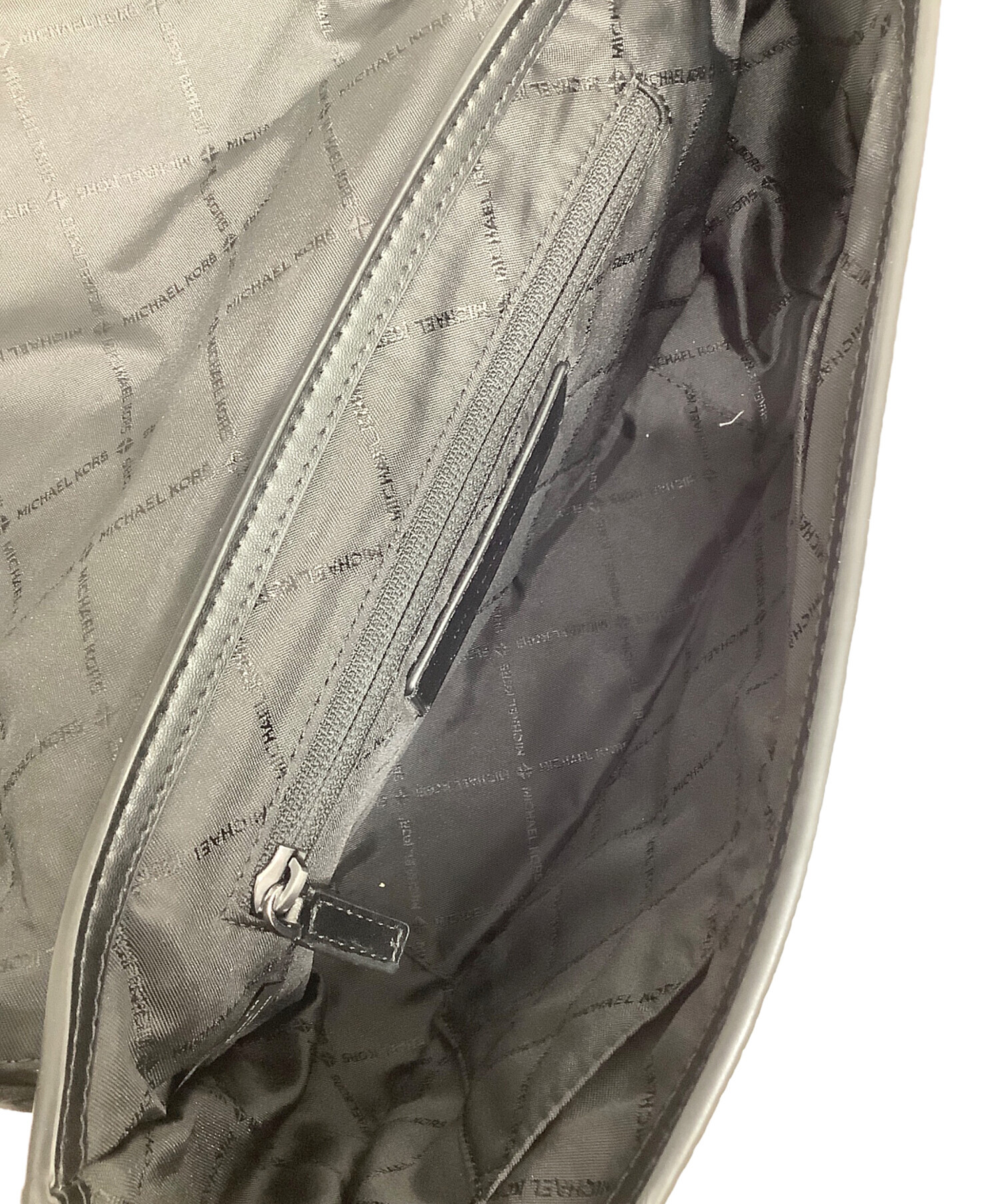 MICHAEL KORS シルバー メッセンジャーバッグ 中古・古着通販】MICHAEL KORS (マイケルコース) メッセンジャー