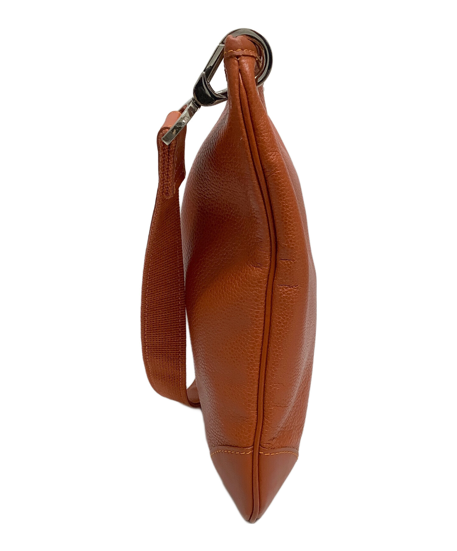 LONGCHAMP ショルダーバッグ 茶色 中古・古着通販】LONGCHAMP (ロンシャン) ショルダーバッグ オレンジ