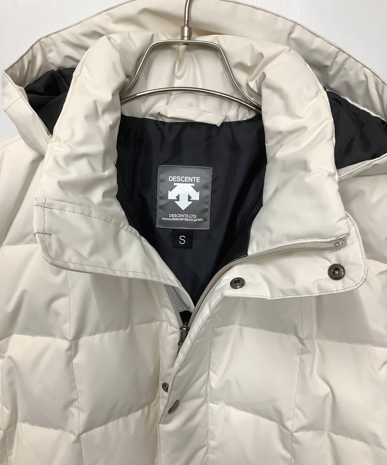 中古・古着通販】DESCENTE (デサント) ダウンコート ホワイト サイズ:S 