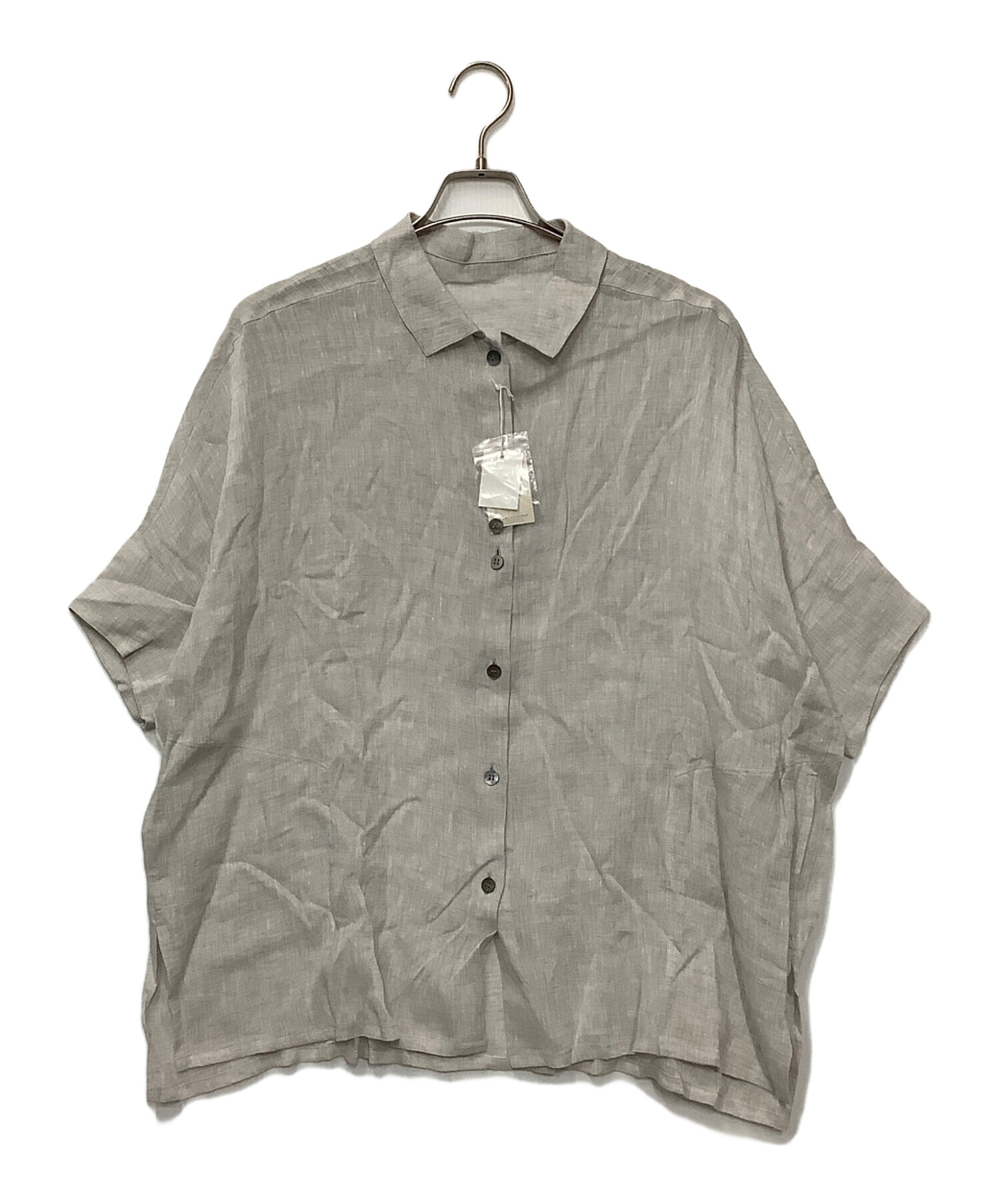 【新品・タグ付き】Cygne とんがりトップス　半袖　 グレーシャツ サイズ0 中古・古着通販】群言堂 (グンゲンドウ) 半袖シャツ グレー サイズ