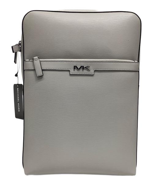 新品未使用　MICHAEL KORSグレー ナイロンバックパック　リュックサック 中古・古着通販】MICHAEL KORS (マイケル・コース) リュック グレー 未