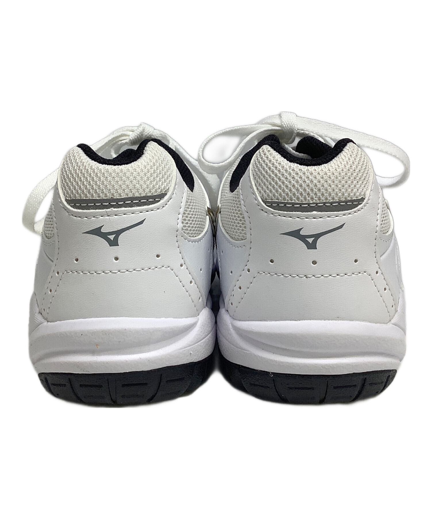 ミズノ　トレーニングシューズ　25.0 サイズ確認の為一度試着　未使用 中古・古着通販】MIZUNO (ミズノ) フットサルシューズ ホワイト サイズ
