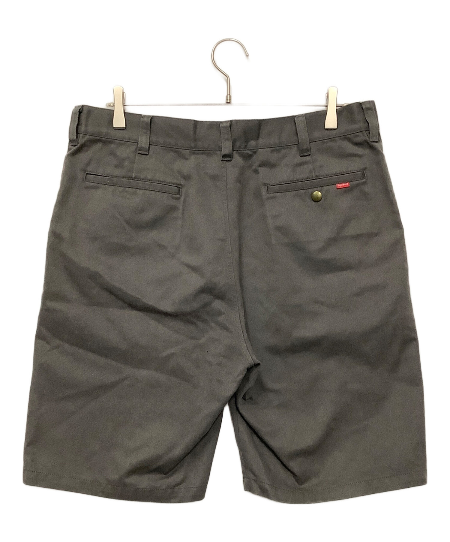中古・古着通販】Supreme (シュプリーム) ハーフパンツ グレー サイズ