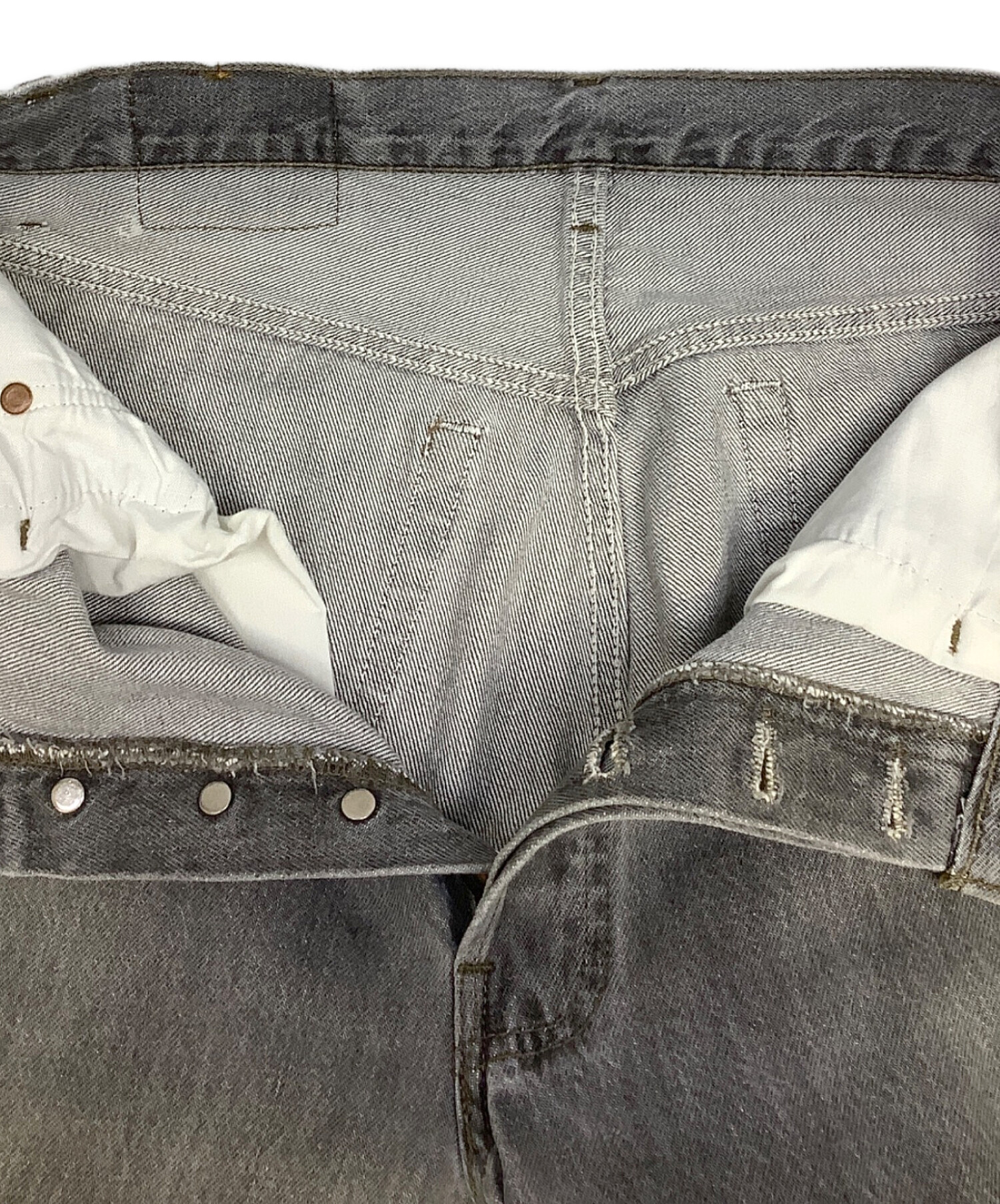 中古・古着通販】LEVI'S (リーバイス) デニムパンツ グレー サイズ:W33