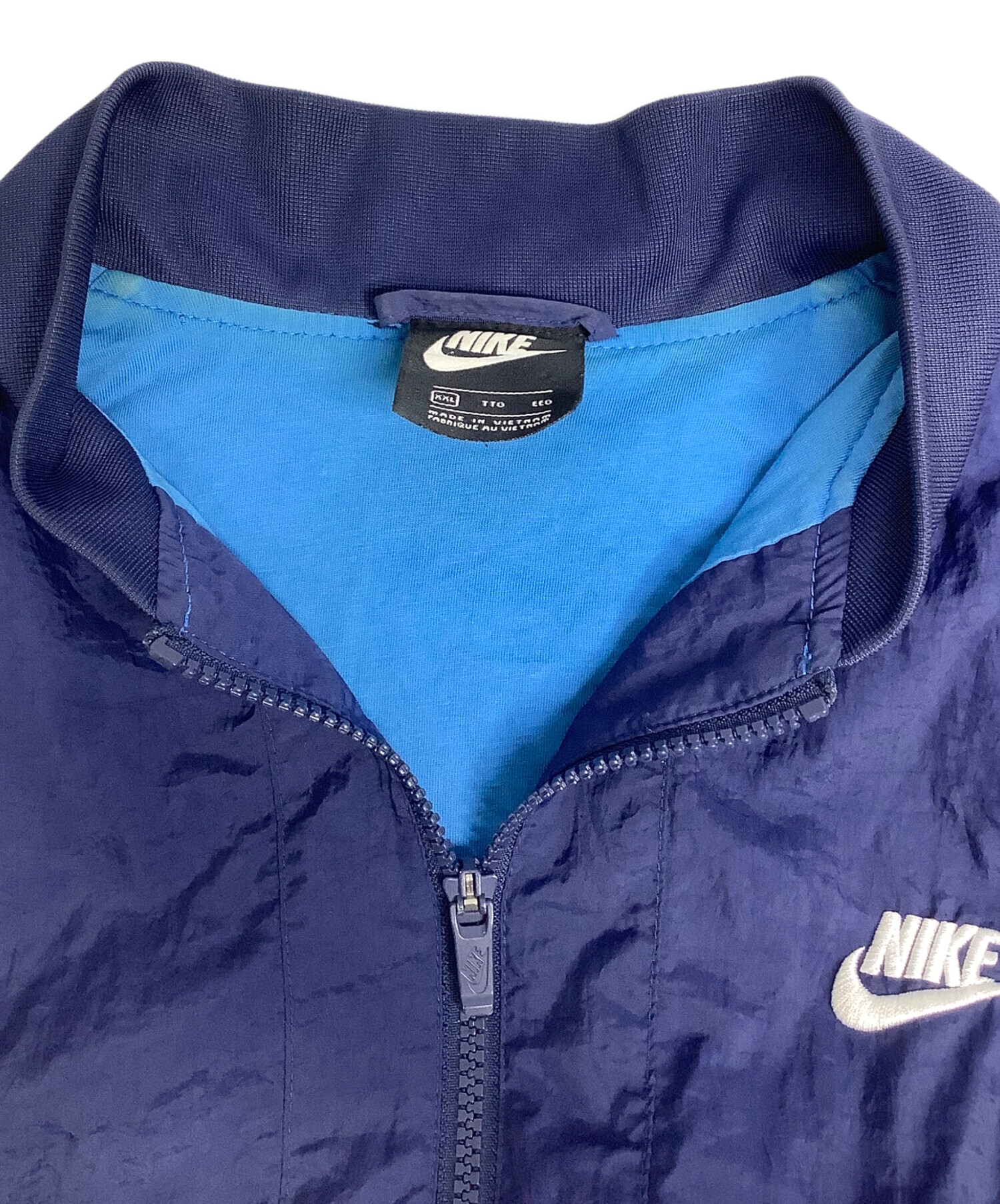 Nike ネイビー トレーニングジャケット Sサイズ 中古・古着通販】NIKE (ナイキ) ナイロンジャケット ネイビー サイズ