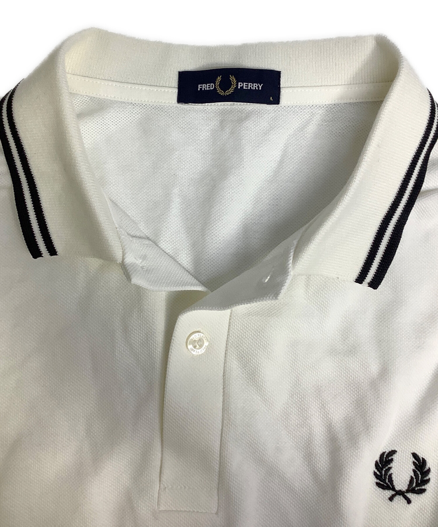 【新品☆未使用】FRED PERRY ポロシャツ ホワイト 中古・古着通販】FRED PERRY (フレッドペリー) ポロシャツ ホワイト