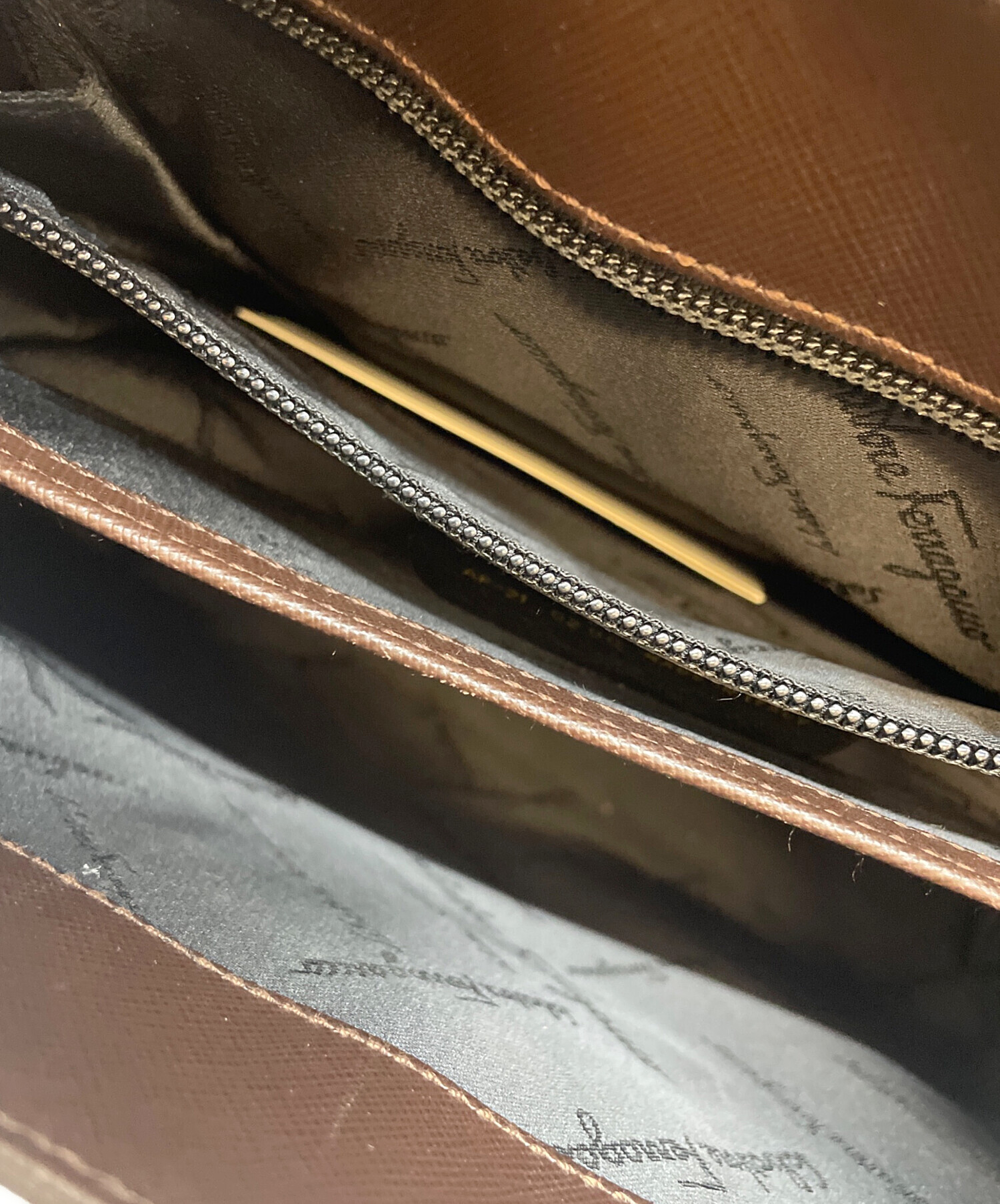 中古・古着通販】Salvatore Ferragamo (サルヴァトーレ フェラガモ