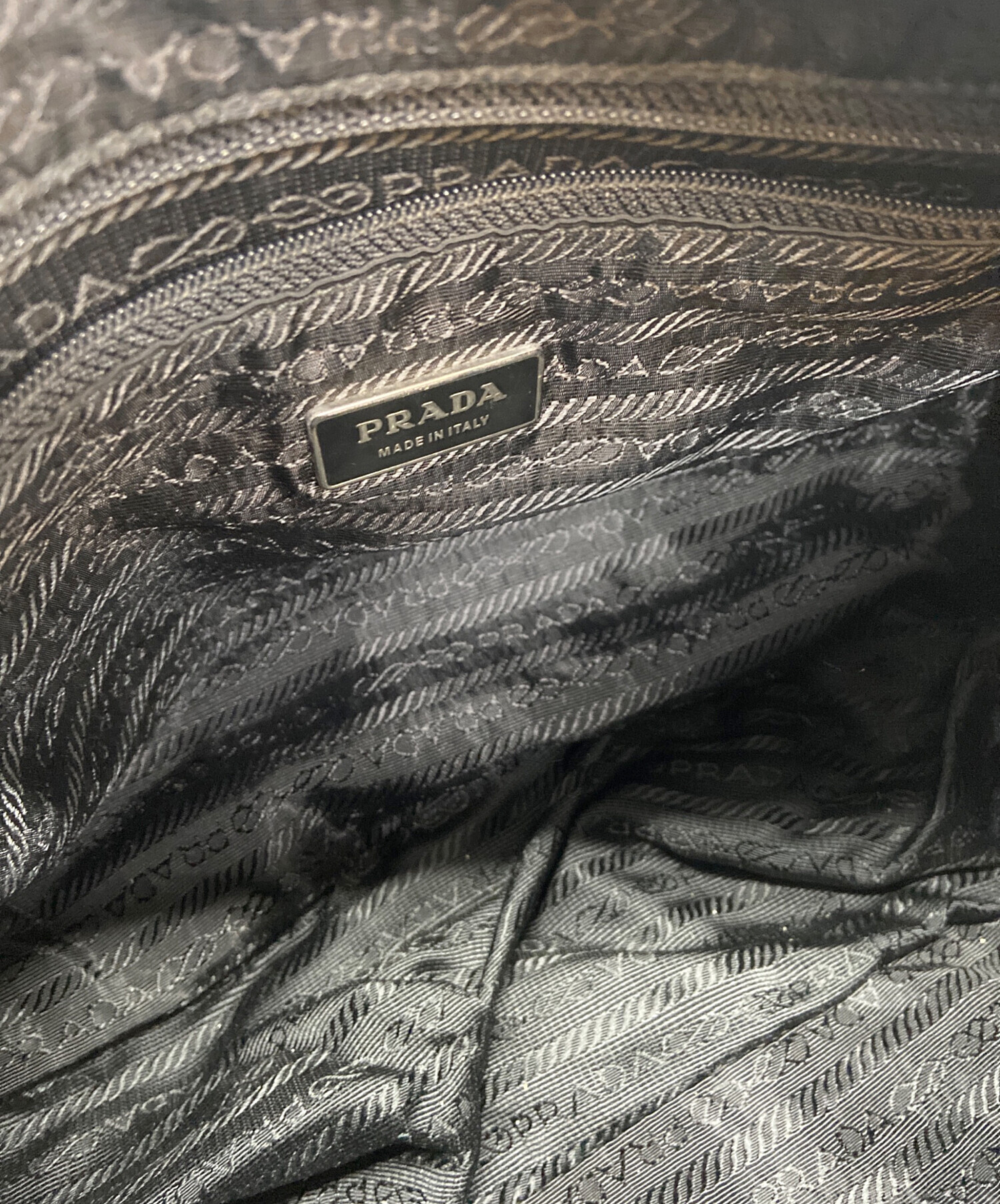 近年モデル✨ PRADA プラダ ショルダーバッグ ブラック 黒 1BD671 PRADA 【未使用品】 【プラダ】 1BD671 ナイロン 斜め掛け ショルダー