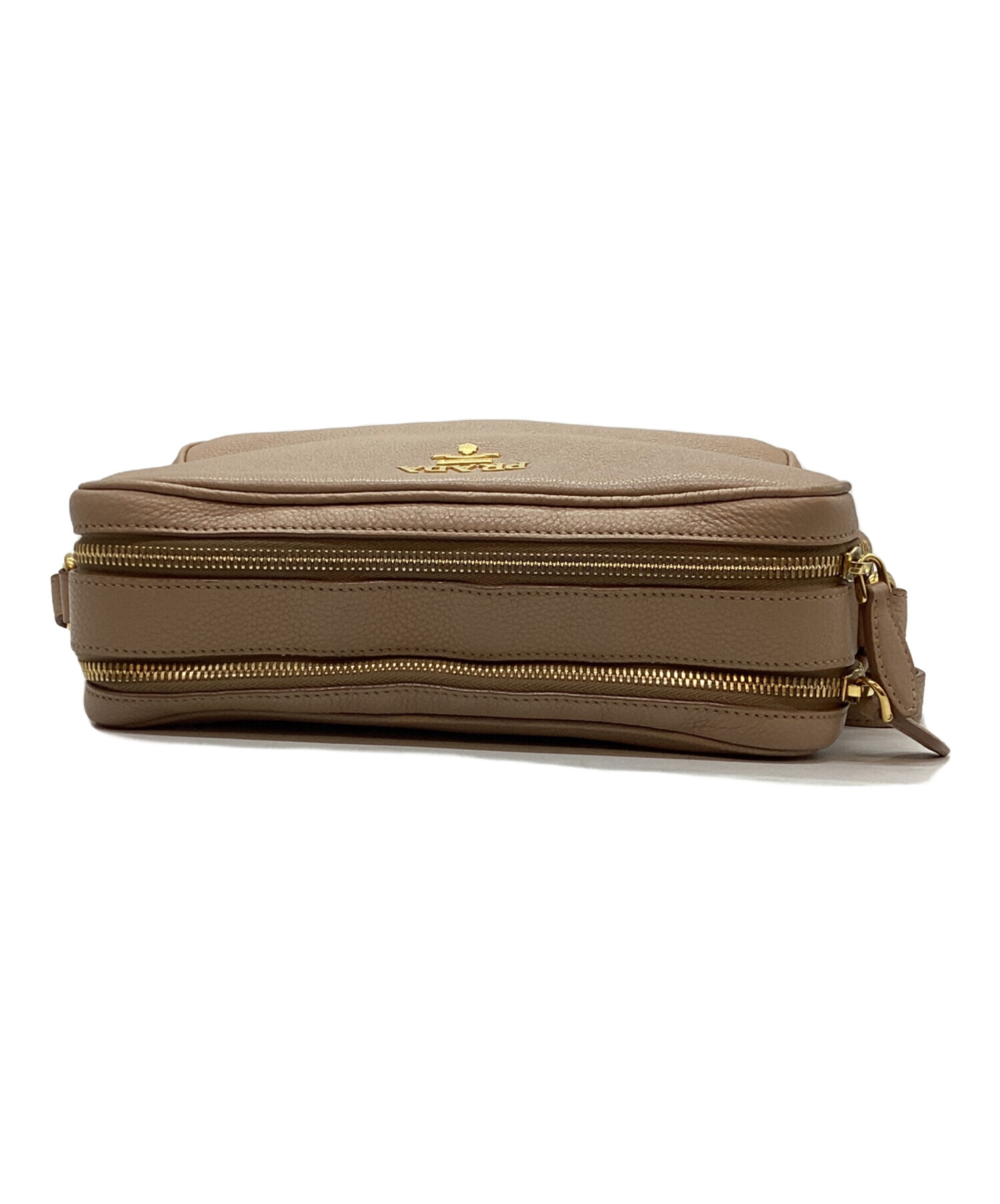 み*の様 PRADA ショルダーバッグ ベージュ ゴールド金具 中古・古着通販】PRADA (プラダ) ショルダーバッグ ベージュ｜ブランド
