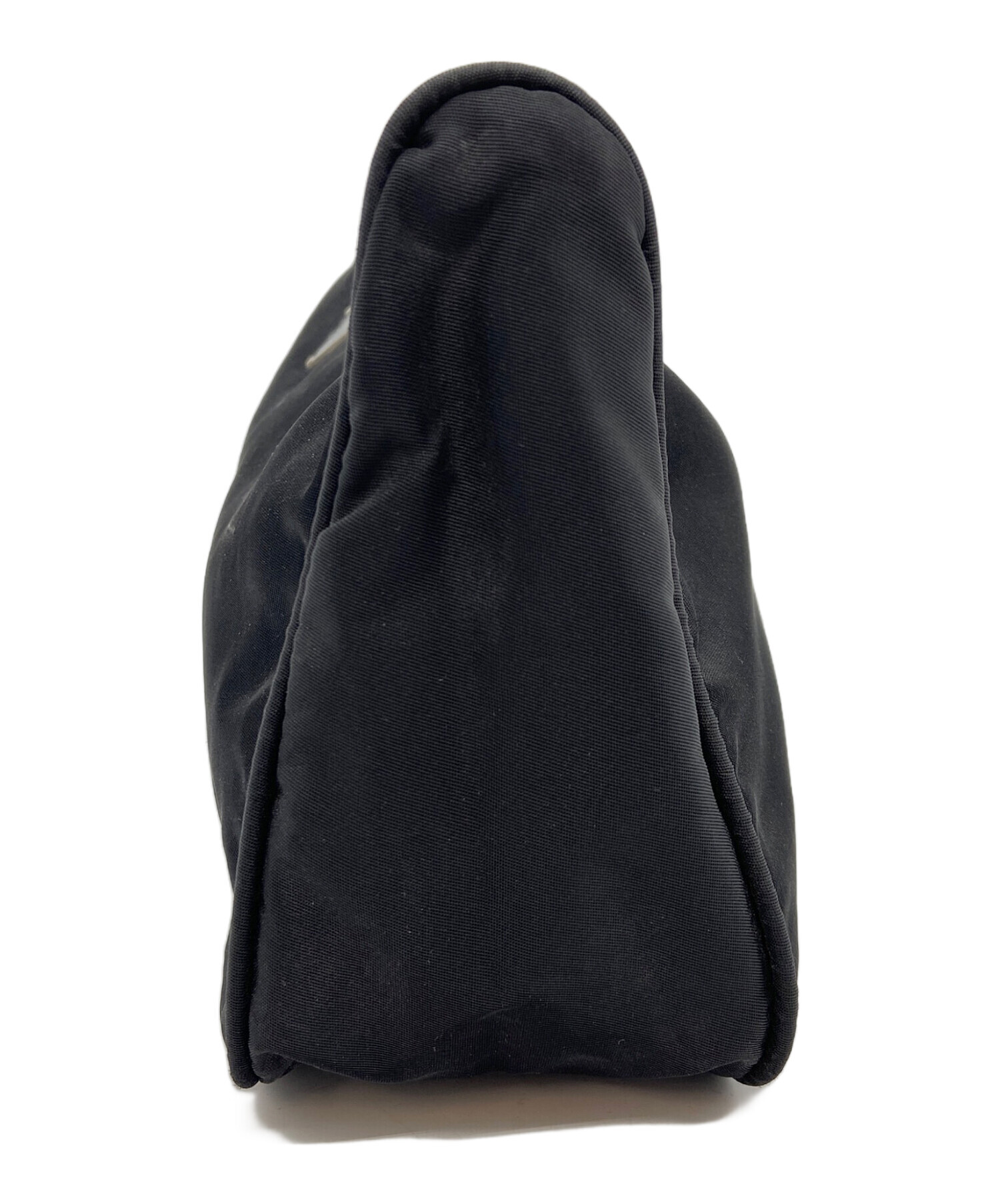 PRADA ブラック ナイロン ポーチ　未使用 中古・古着通販】PRADA (プラダ) ナイロンポーチ ブラック｜ブランド