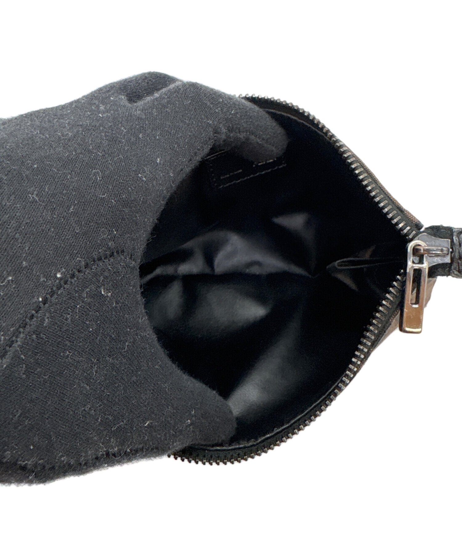 FENDI フェンディ アクセサリーポーチ 中古 中古・古着通販】FENDI (フェンディ) ポーチ｜ブランド・古着通販