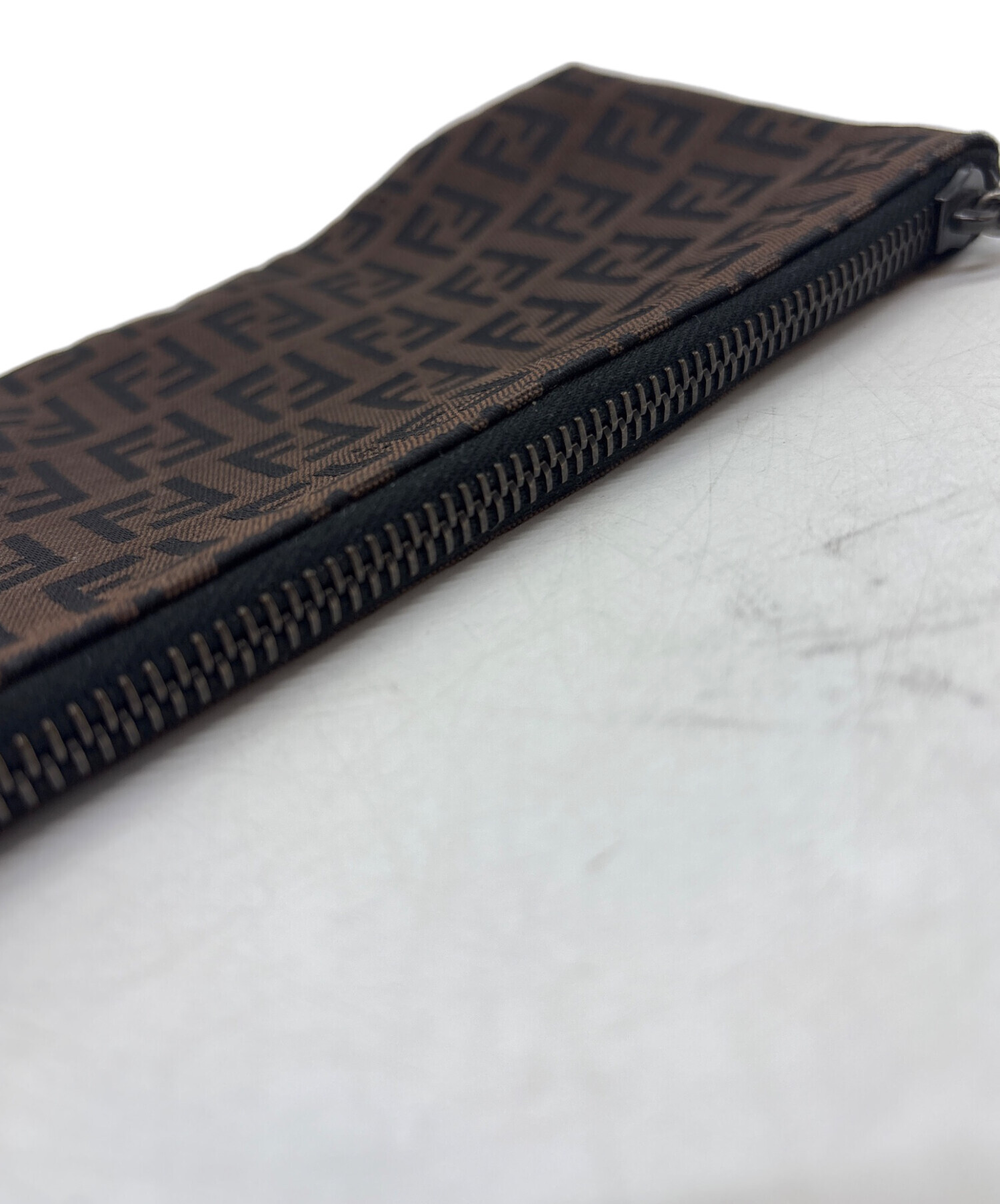 中古・古着通販】FENDI (フェンディ) ポーチ/ズッカ｜ブランド・古着