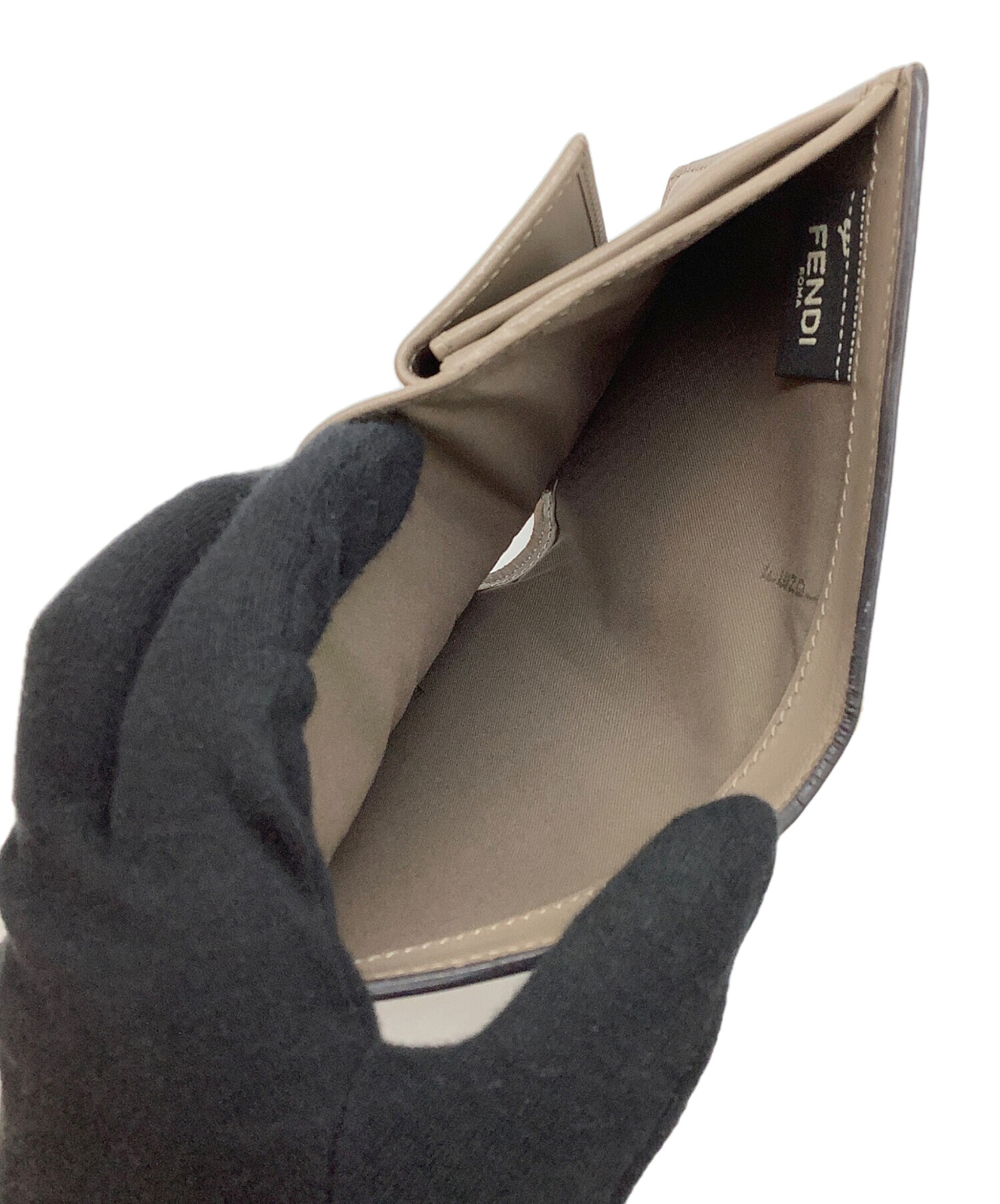 中古・古着通販】FENDI (フェンディ) 2つ折り財布 ベージュ｜ブランド