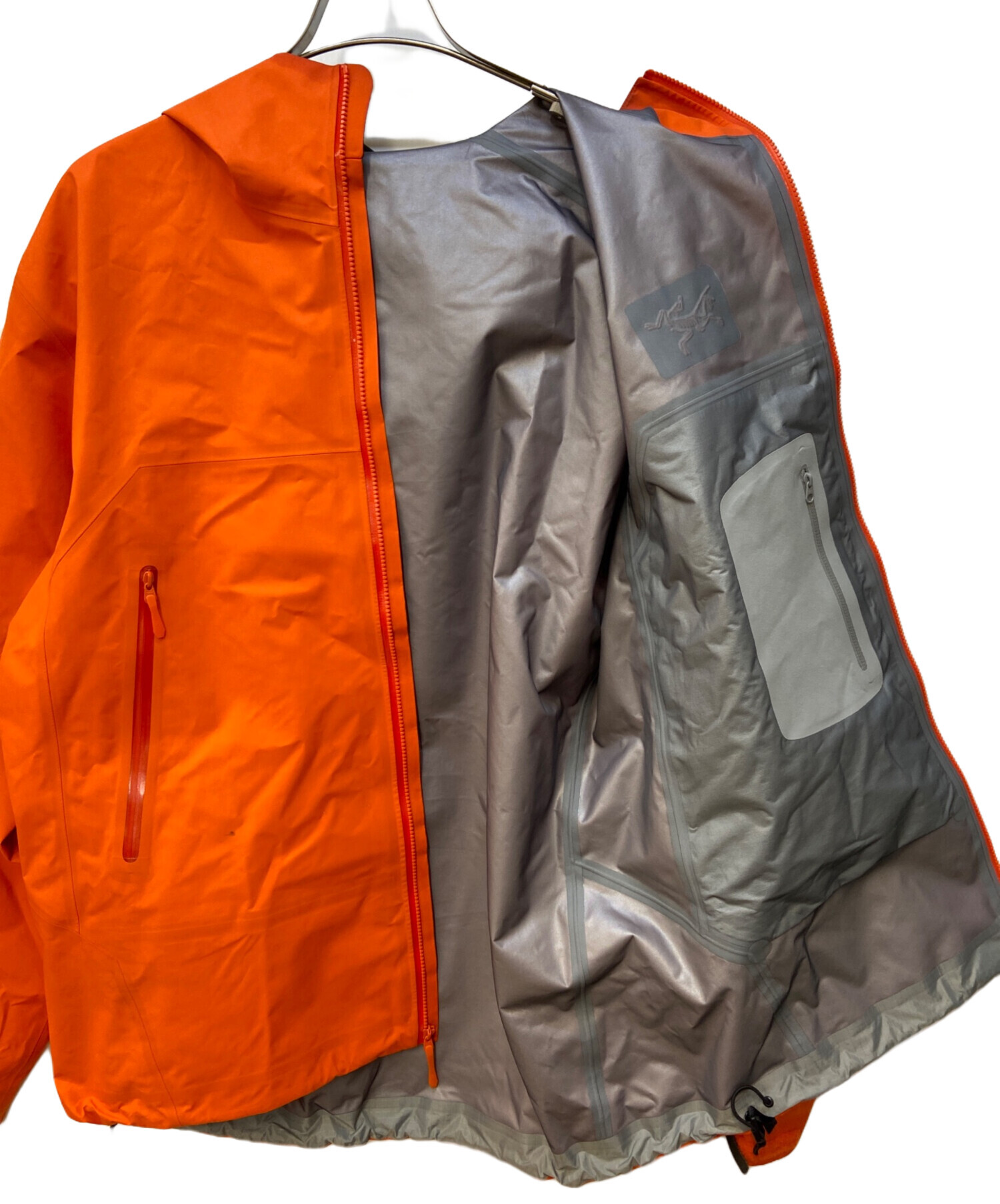 中古・古着通販】ARC'TERYX (アークテリクス) マウンテンパーカー 中古・古着通販】ARC'TERYX (アークテリクス) マウンテンパーカー