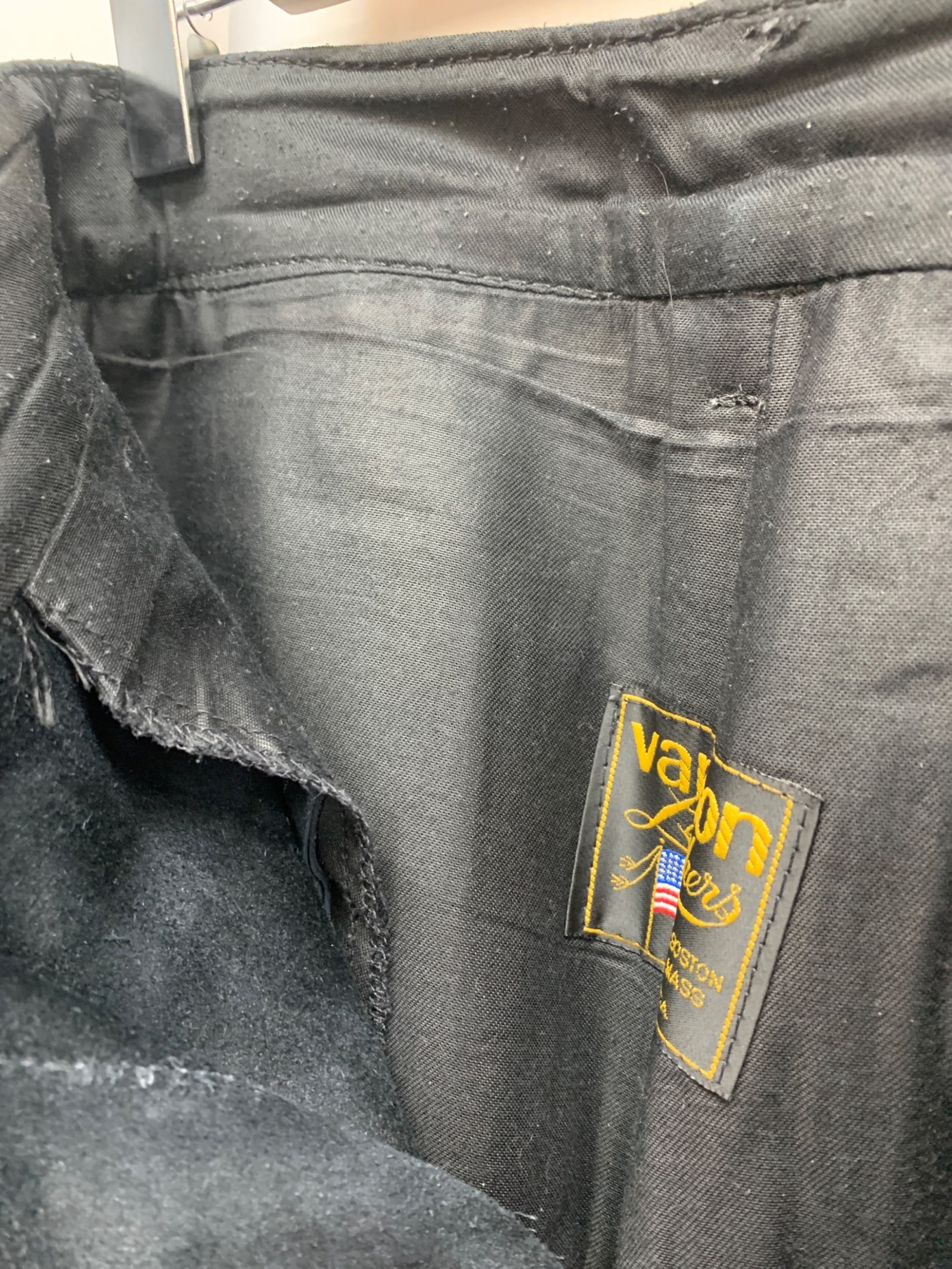 vanson 黒　レザーパンツ　29 中古　シルエット変更 VANSONのパンツ検索結果|古着・中古品の通販サイト セカンドストリート