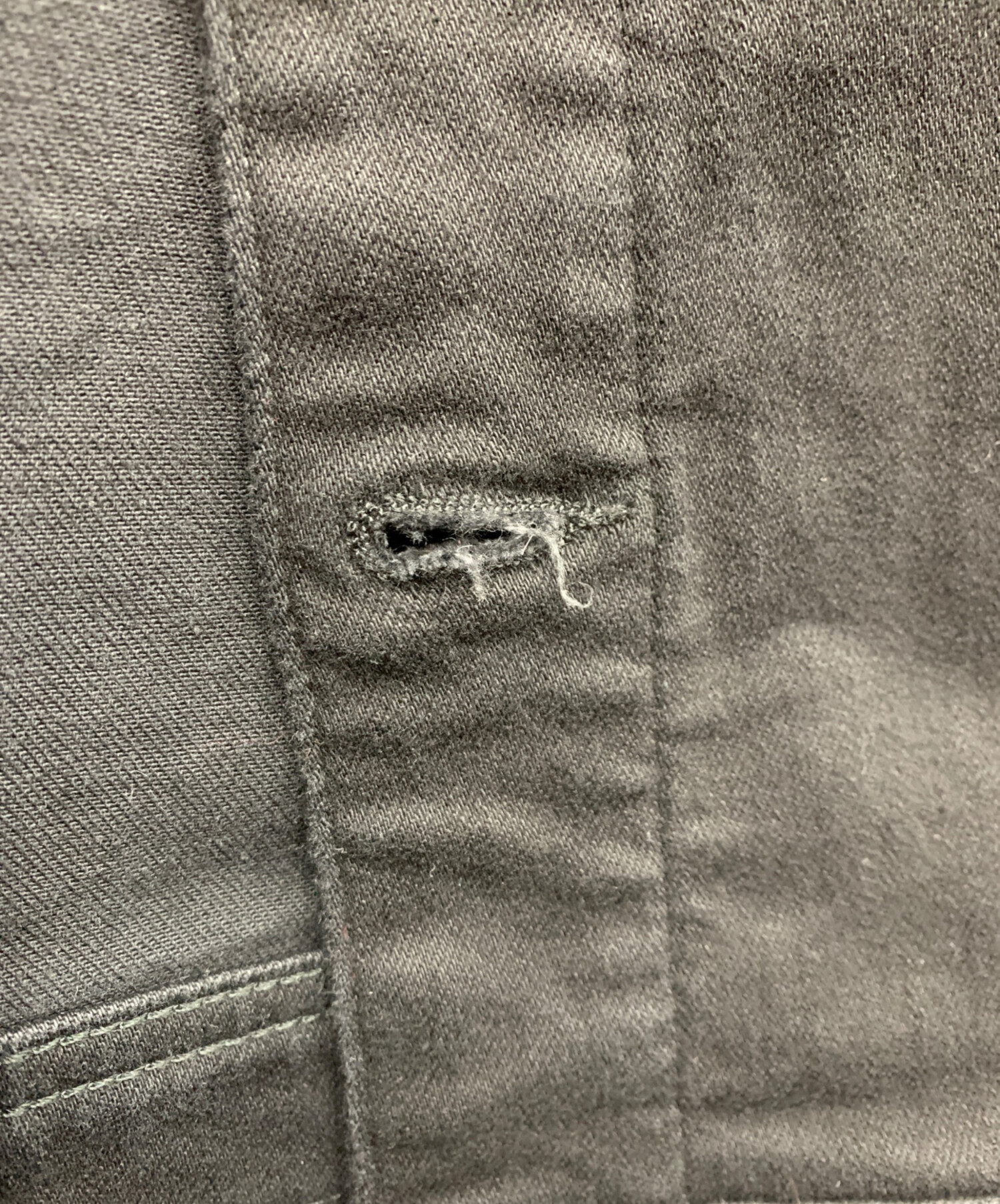 中古☆ヴェルサーチ ブラックGジャン Mサイズ