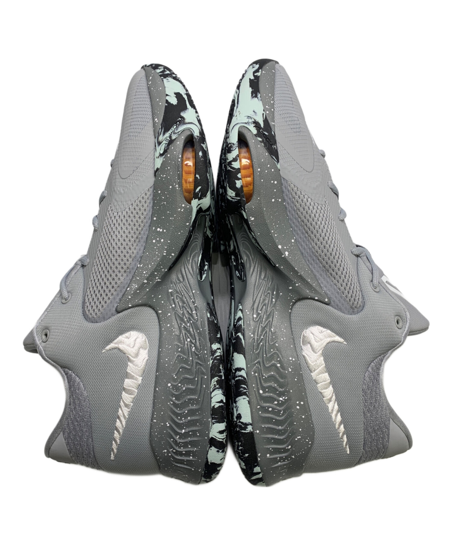 Nike バスケットボールシューズ グレー 中古・古着通販】NIKE (ナイキ) バスケットシューズ グレー サイズ:UK