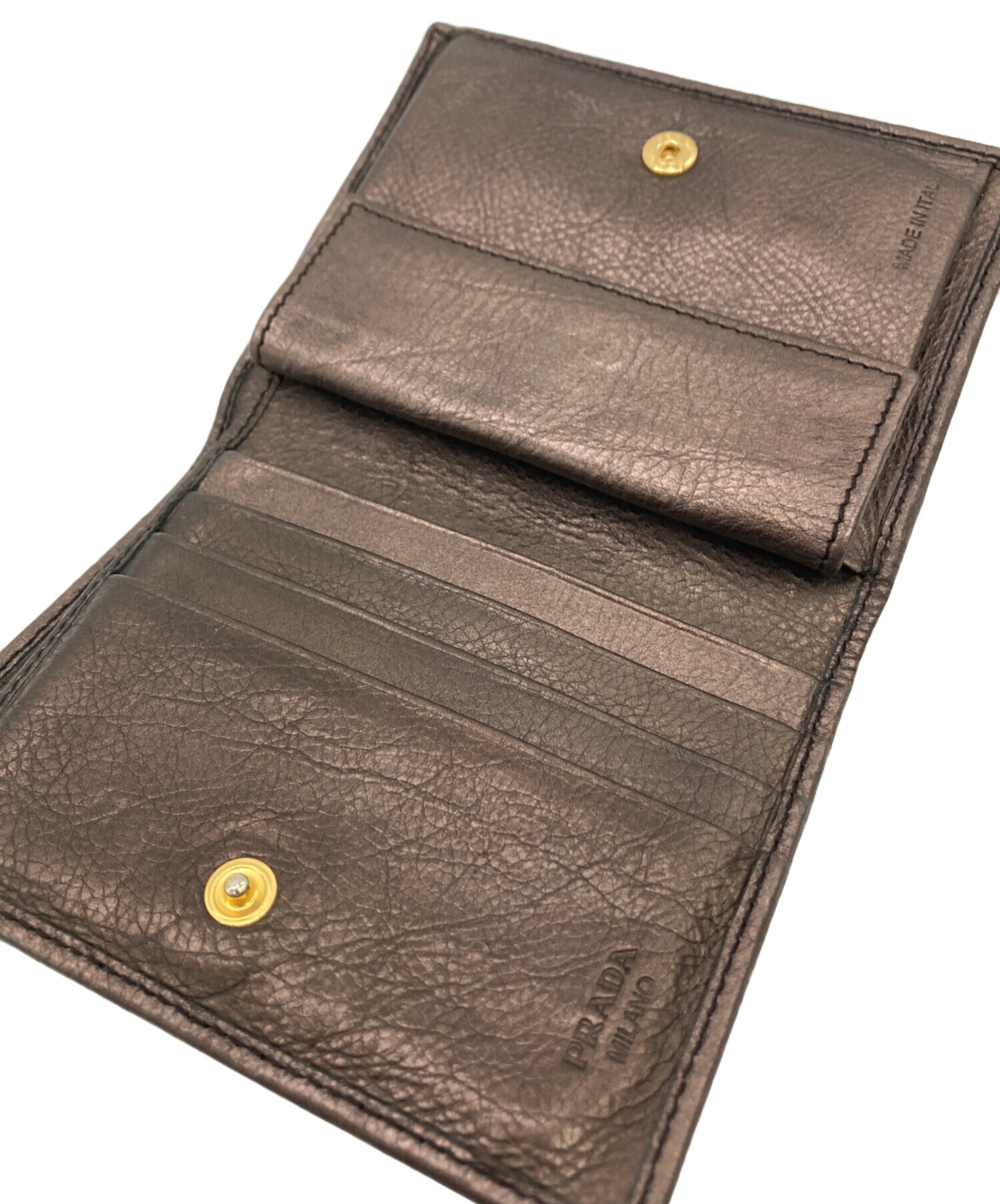 新品未使用 PRADA ブラウン 二つ折り財布 中古・古着通販】PRADA (プラダ) 2つ折り財布 ブラウン｜ブランド