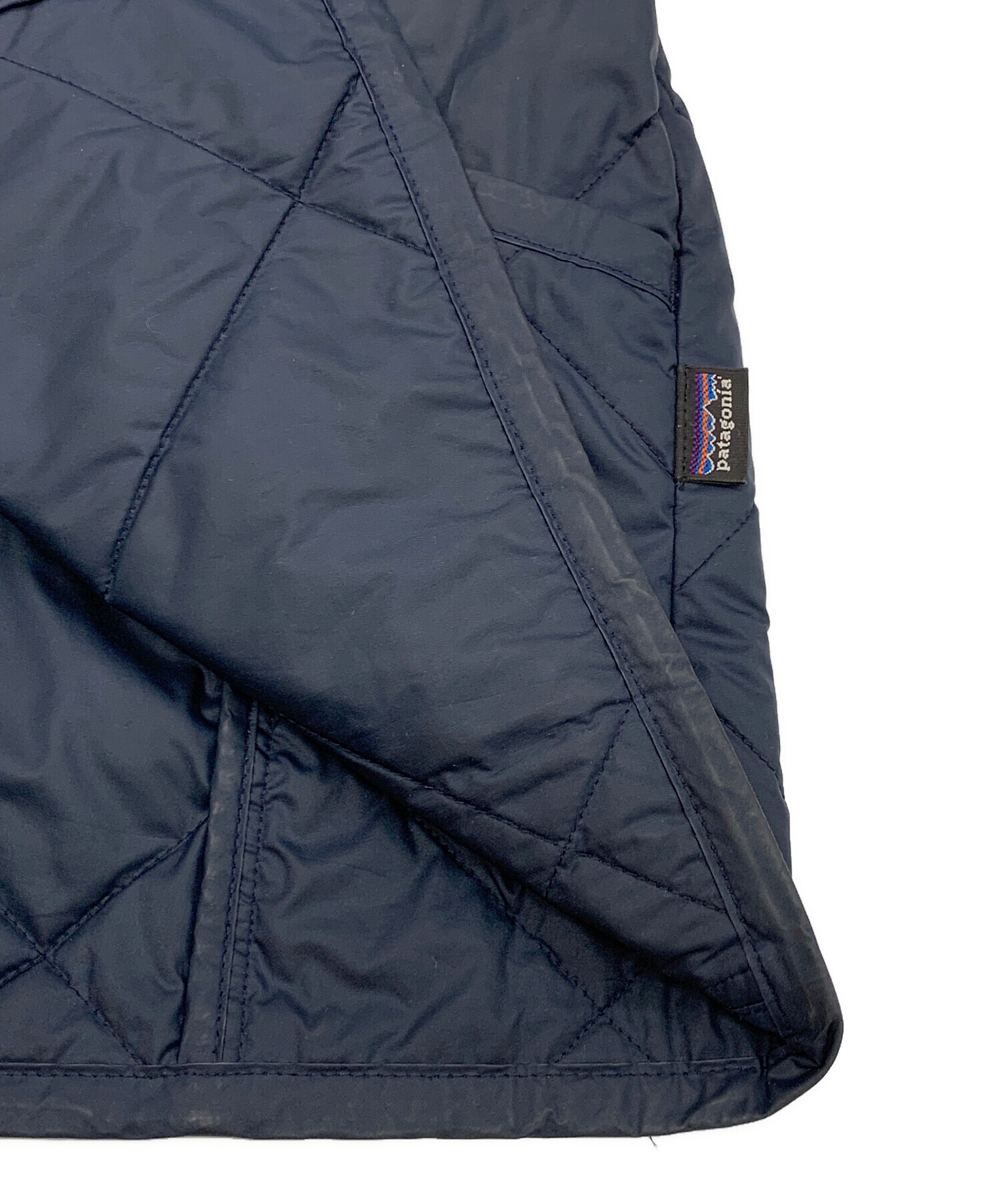 も*も様 patagonia ネイビー キルティングジャケット M 中古・古着通販】Patagonia (パタゴニア) キルティングジャケット