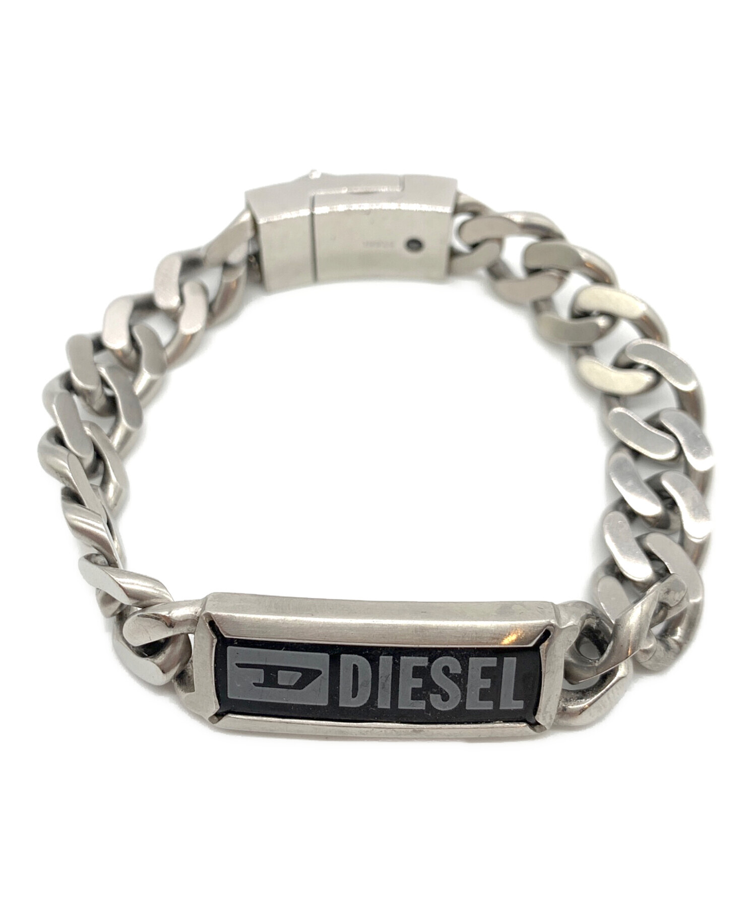 DIESEL シルバーブレスレット 専用ボックス付き 値下げ中‼️ DIESEL シルバーブレスレット 専用ボックス付き 値下げ中‼️ DIESEL