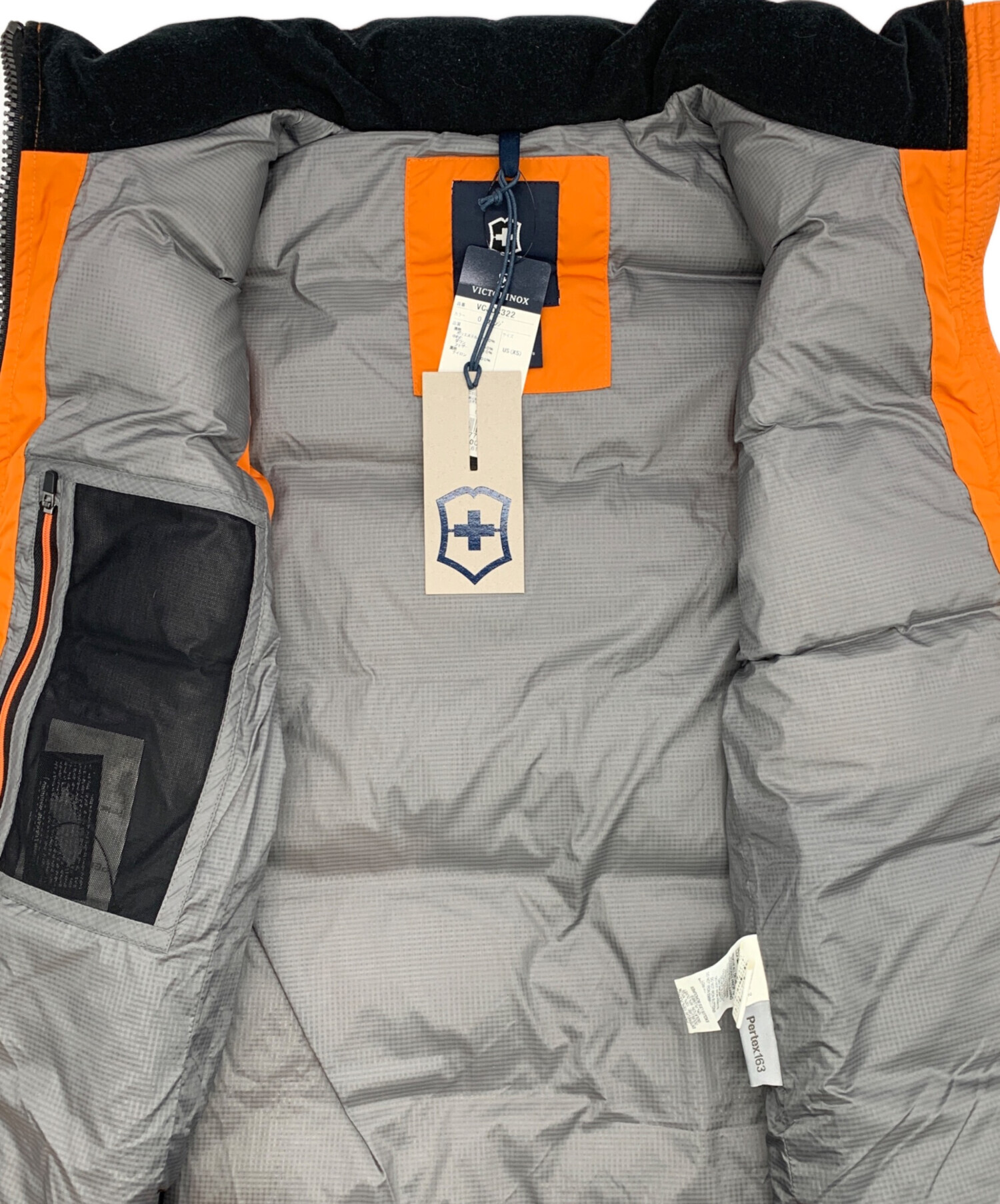 中古・古着通販】VICTORINOX (ビクトリノックス) ダウンベスト