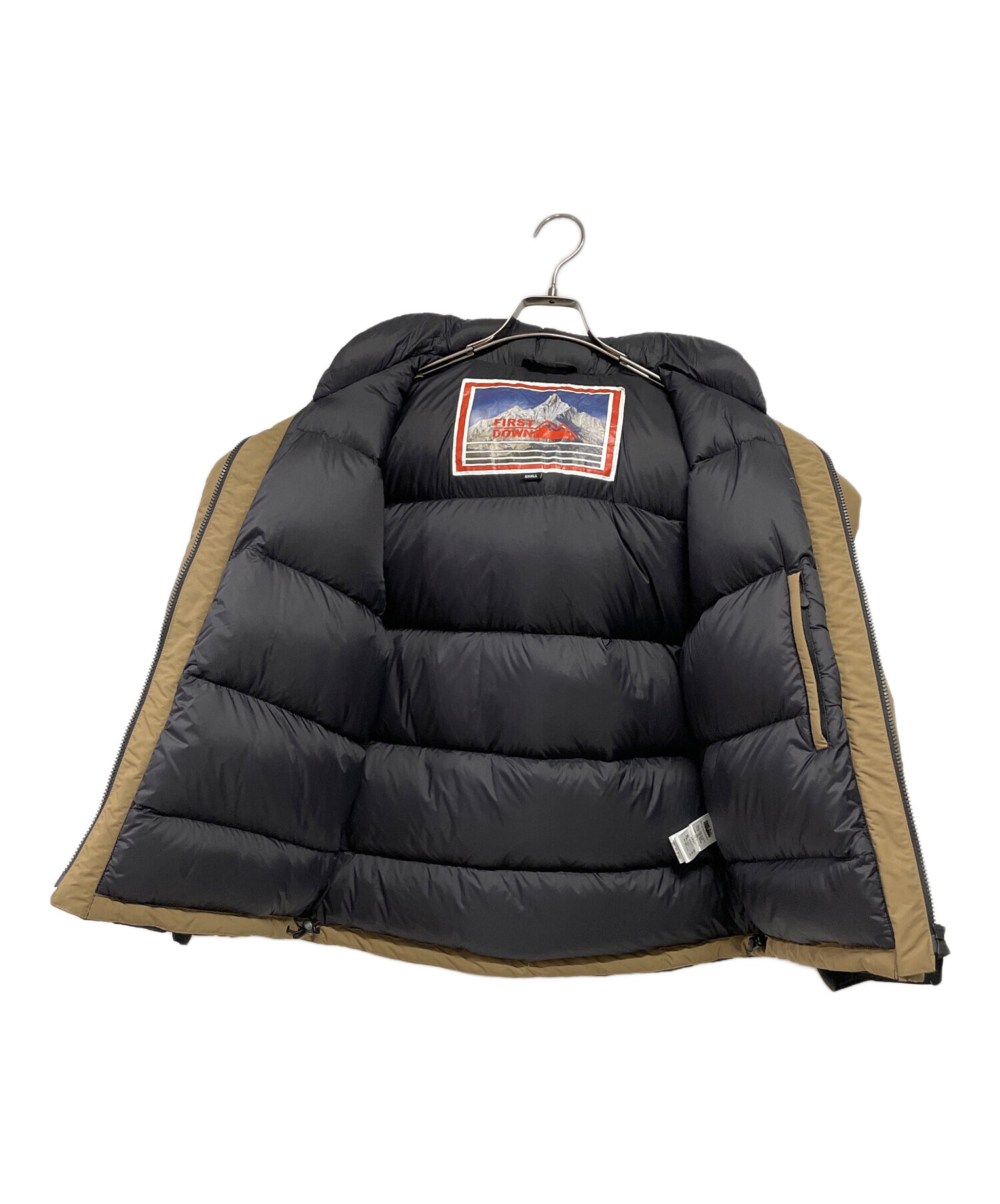 FIRST DOWN ファーストダウン 中綿 ハンティングジャケット 海外古着 中古・古着通販】FIRST DOWN (ファーストダウン) カモ柄ダウン