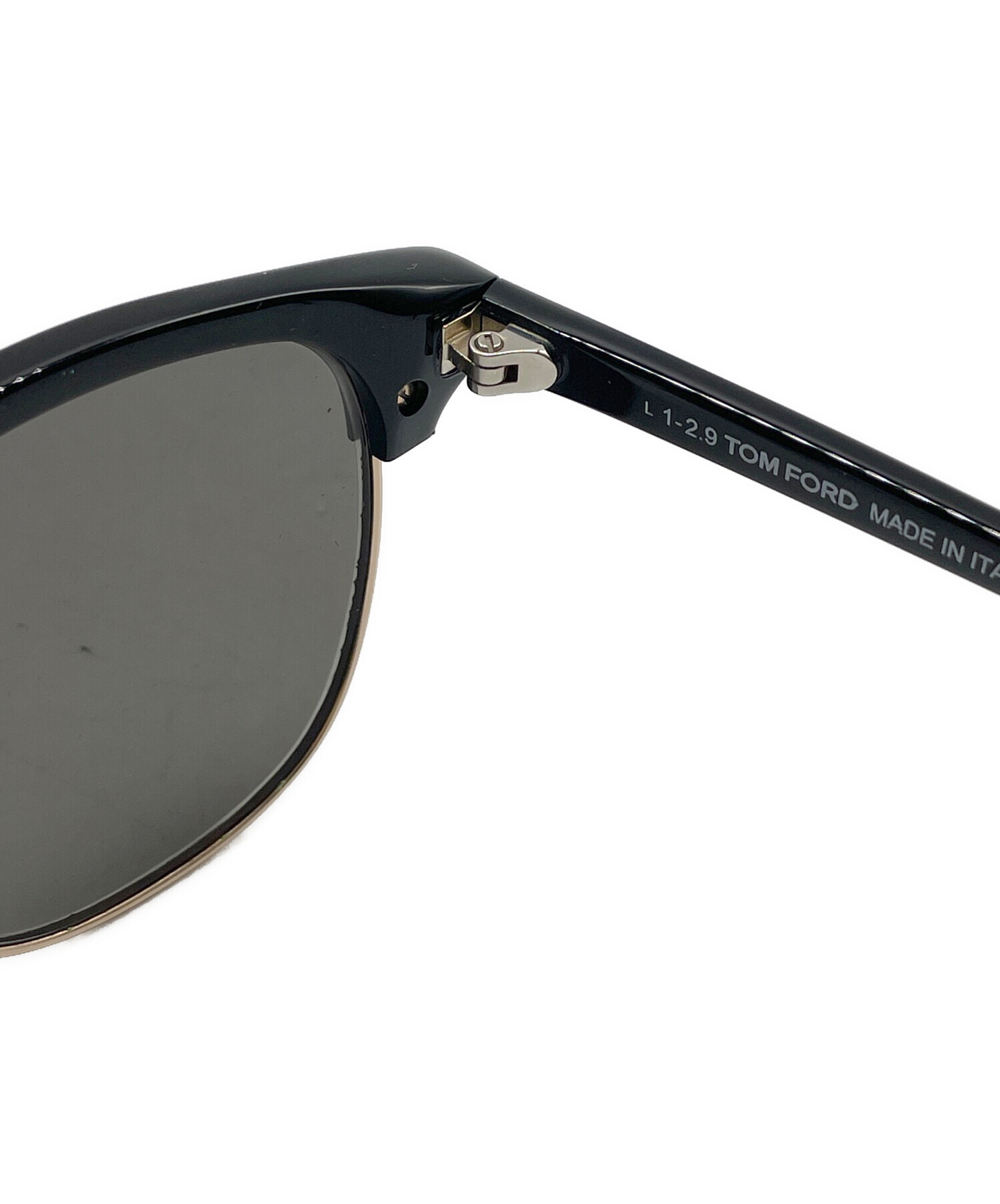 トムフォード TOM FORD サングラス 衣料品 メッキ / プラスチック メンズ レディース ブラック系 TF826-F 【中古】 TOM FORD - トムフォード TOM FORD サングラス 衣料品 メッキ