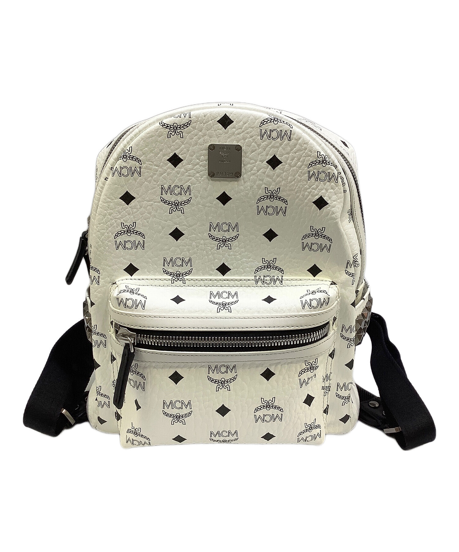 MCM ホワイト リュック バックパック【値下げ可】 中古・古着通販】MCM (エムシーエム) Stark サイドスタッズ バック