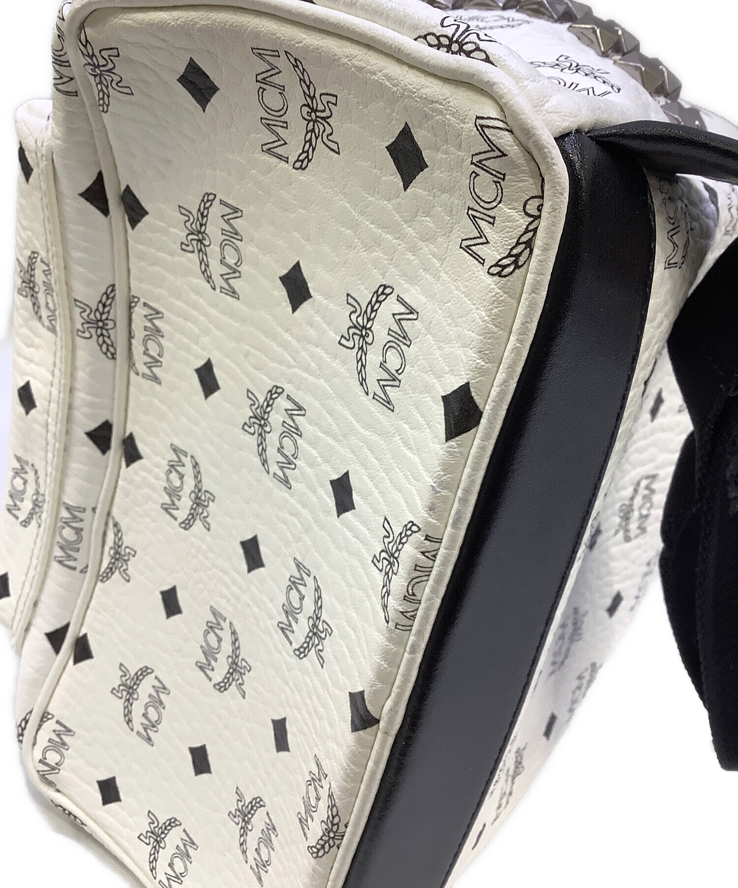 中古・古着通販】MCM (エムシーエム) Stark サイドスタッズ バック