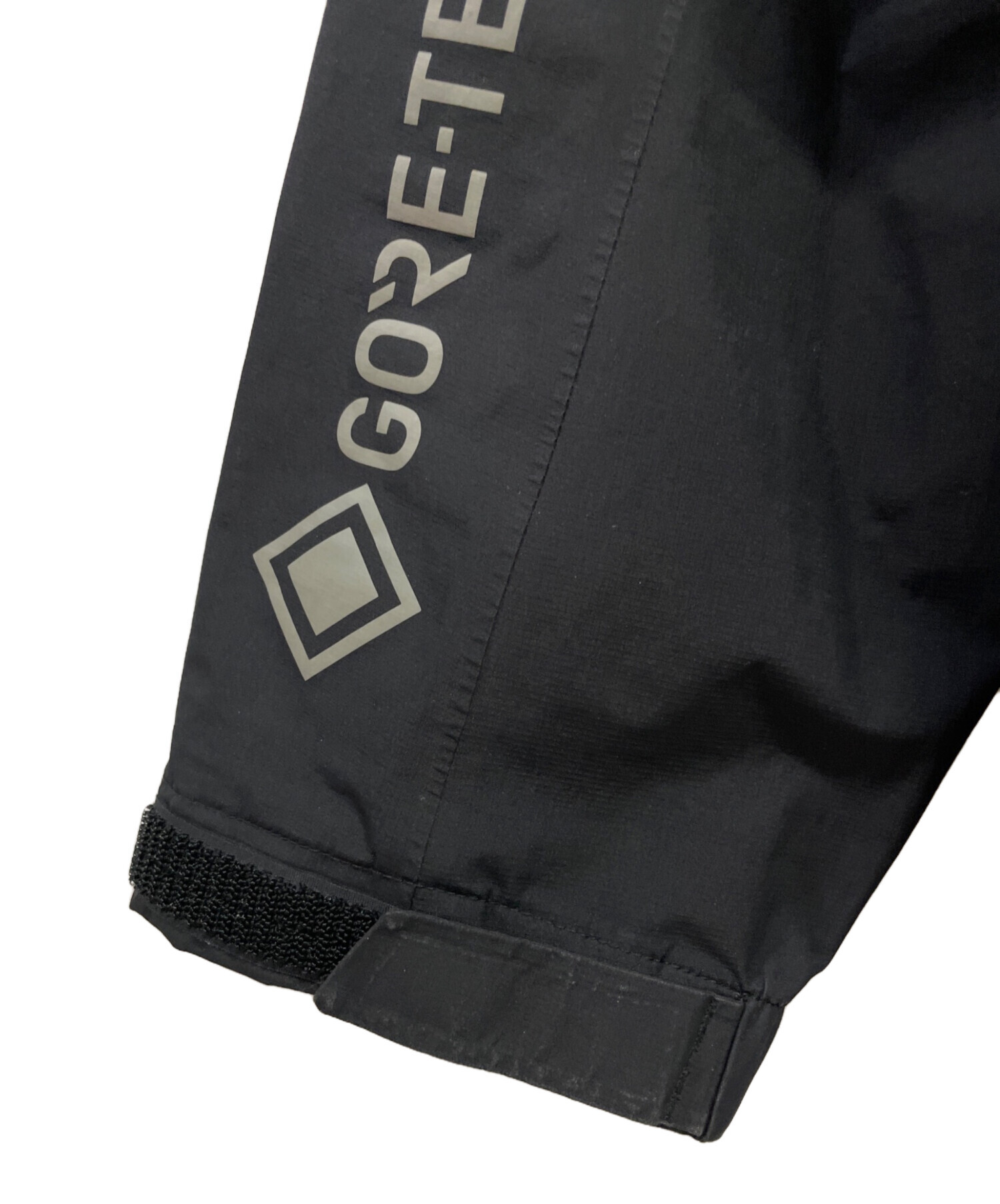 中古・古着通販】BURTON (バートン) ナイロンジャケット ブラック