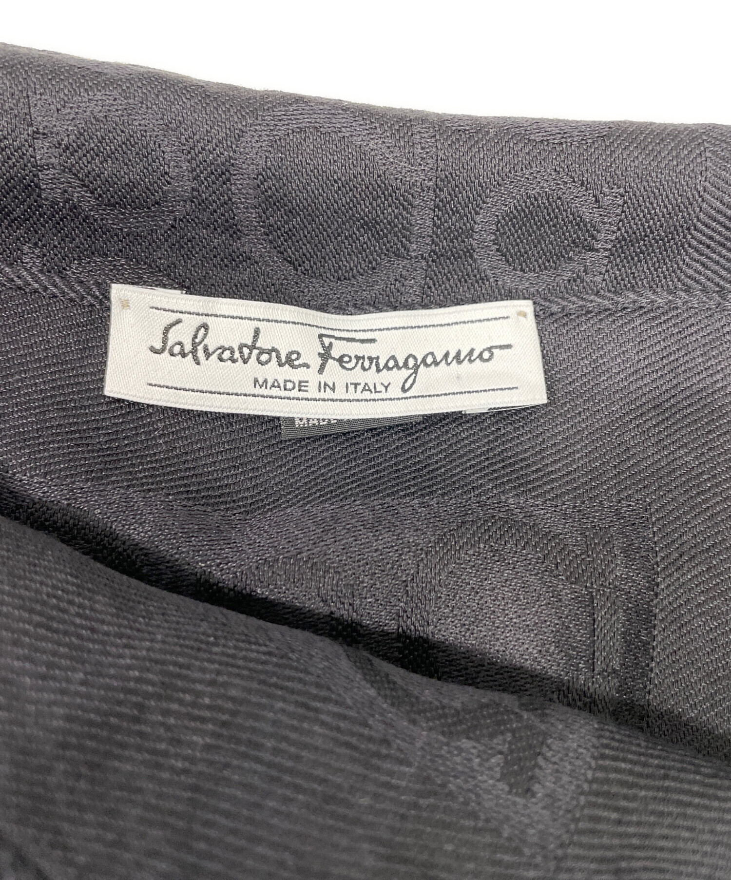 新品Salvatore Ferragamo マフラー NERO/BONE 中古・古着通販】Salvatore Ferragamo (サルヴァトーレ フェラガモ