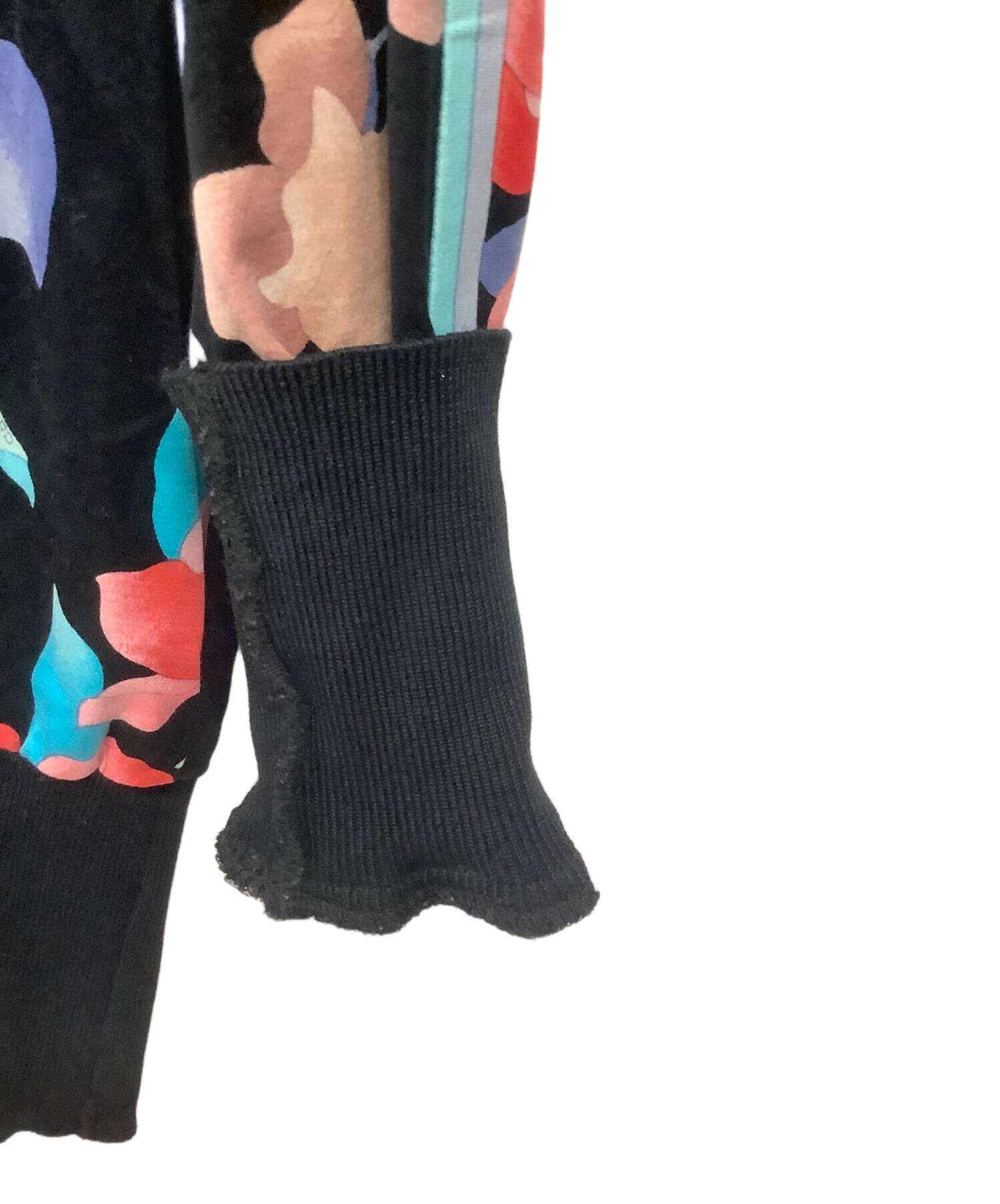 中古・古着通販】LEONARD (レオナール) 花柄長袖カットソー ブラック