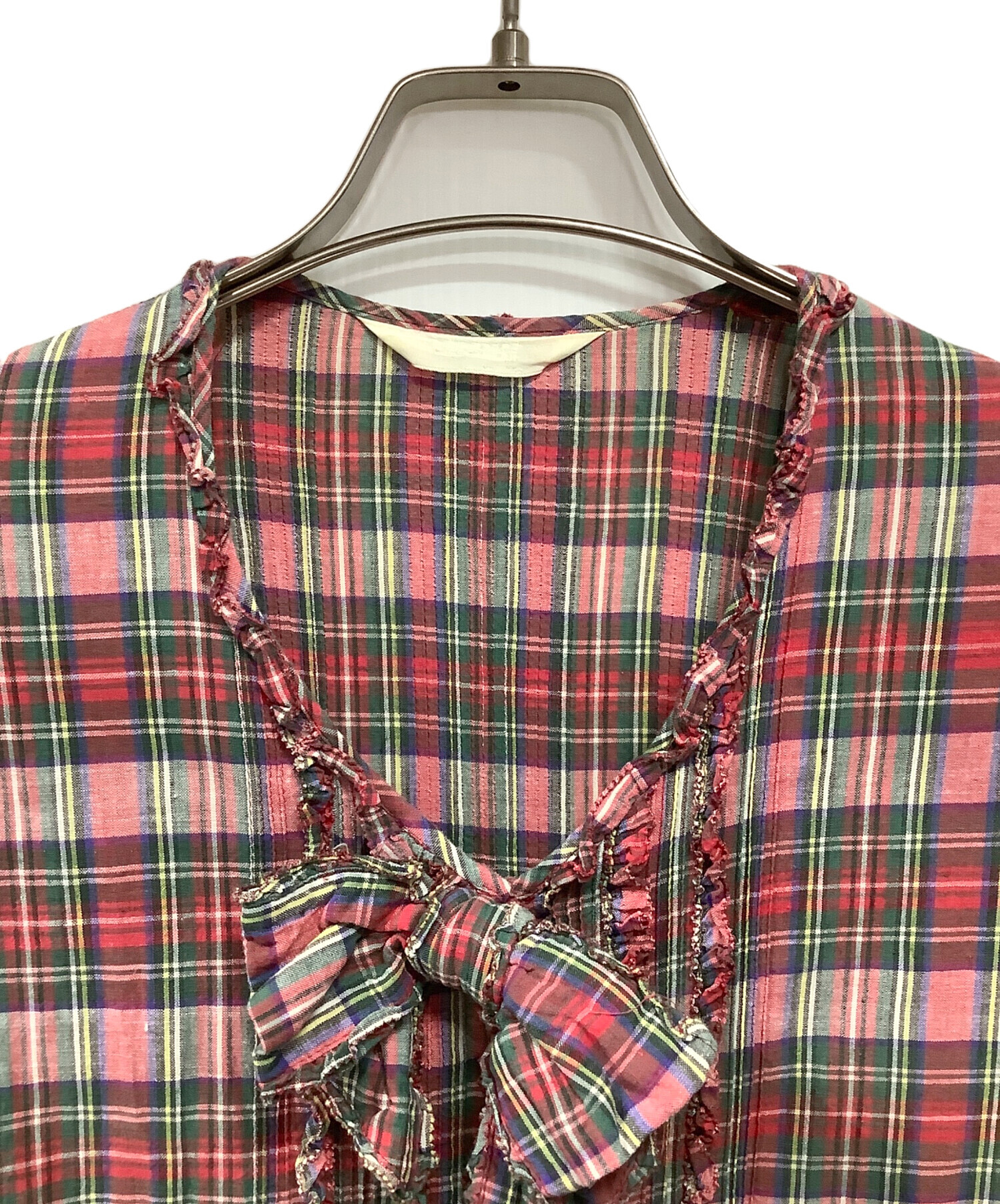美品 NATURE TRAIL PINK HOUSE ネイチャートレイル ピンクハウス フリル チェック シャツ L レッド レディース 古着 中古 USED PINK HOUSE - 古着 PINK HOUSE ピンクハウス チェック柄 長袖 ノー