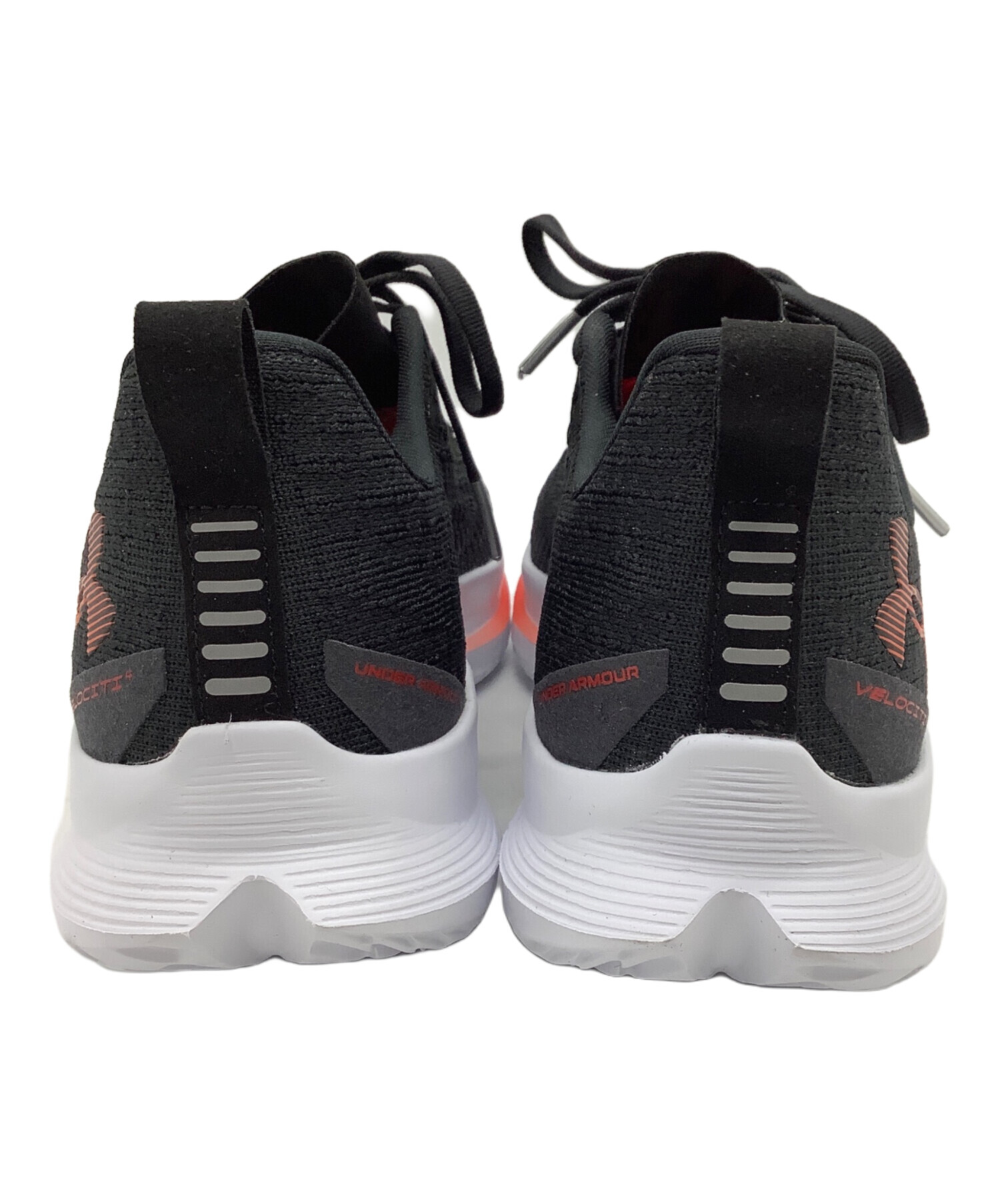 アンダーアマー中古27.5 中古・古着通販】UNDER ARMOUR (アンダーアーマー) ランニングシューズ