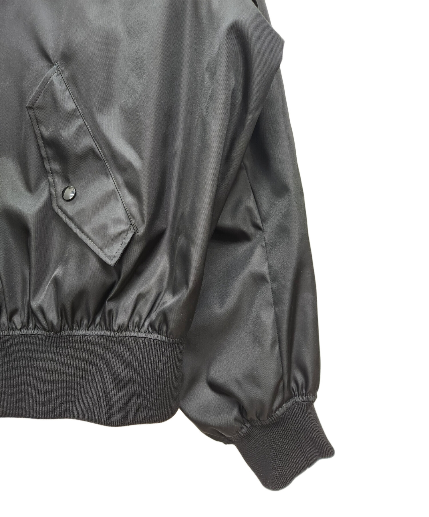 【新品未使用】PRADA プラダ ボンバージャケット ブルゾンサイズ52ブラック 中古・古着通販】PRADA (プラダ) Re-Nylon ボンバージャケットブルゾン