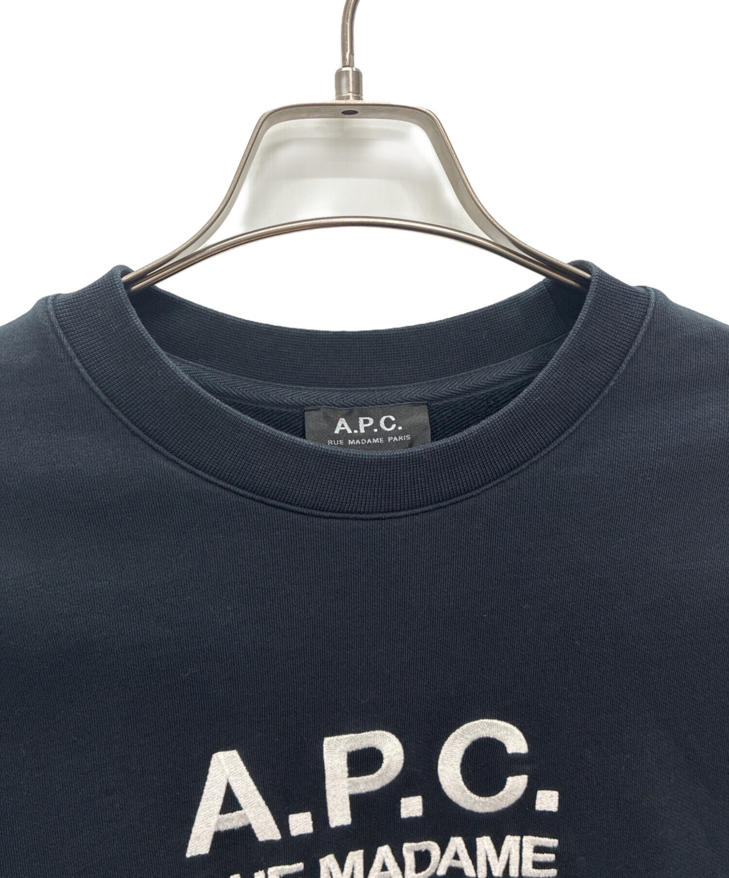 【新品未使用タグ付き】A.P.C. メンズ　ネイビー クルーネック トレーナーM A.P.C.（アーペーセー） 【並行輸入品】アーペーセー A.P.C. APC