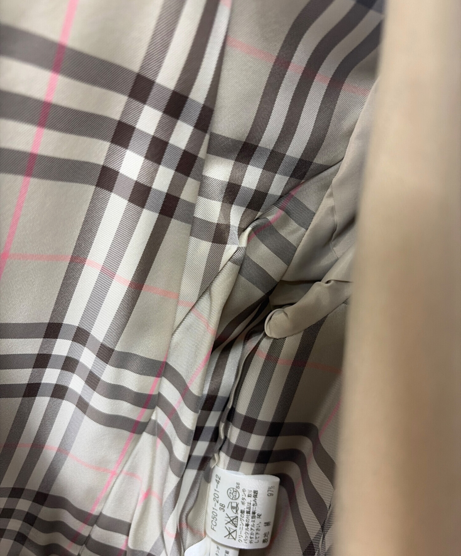 専用⭐︎BURBERRYBLUE LABELジャケット38ベージュダウンジャケット BURBERRY BLUE LABEL（バーバリーブルーレーベル）ダウンジャケットの