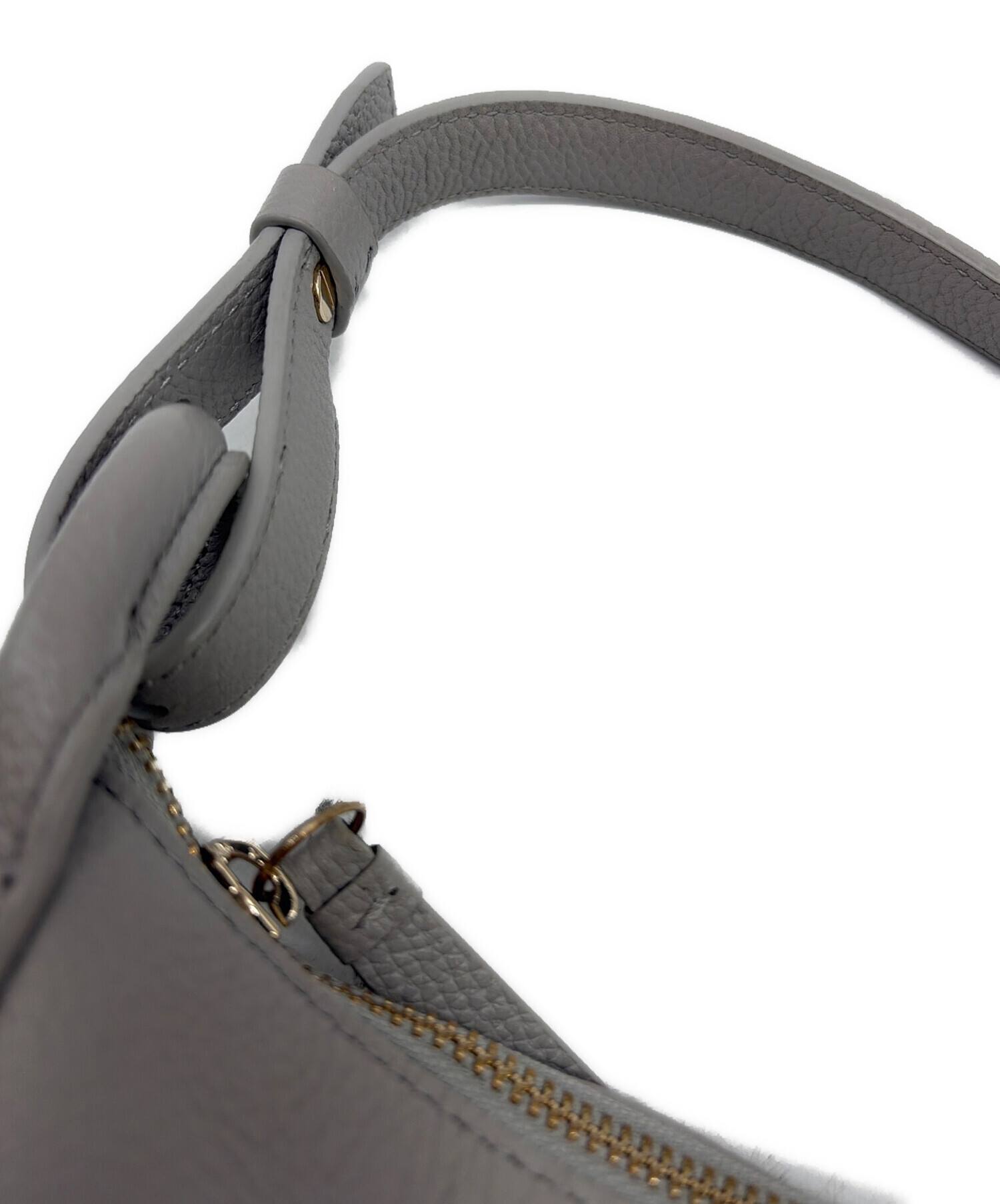 KHOKI コッキ ショルダーバッグ - グレー 【古着】【中古】 中古・古着通販】COLE HAAN (コールハーン) エッセンシャルソフト