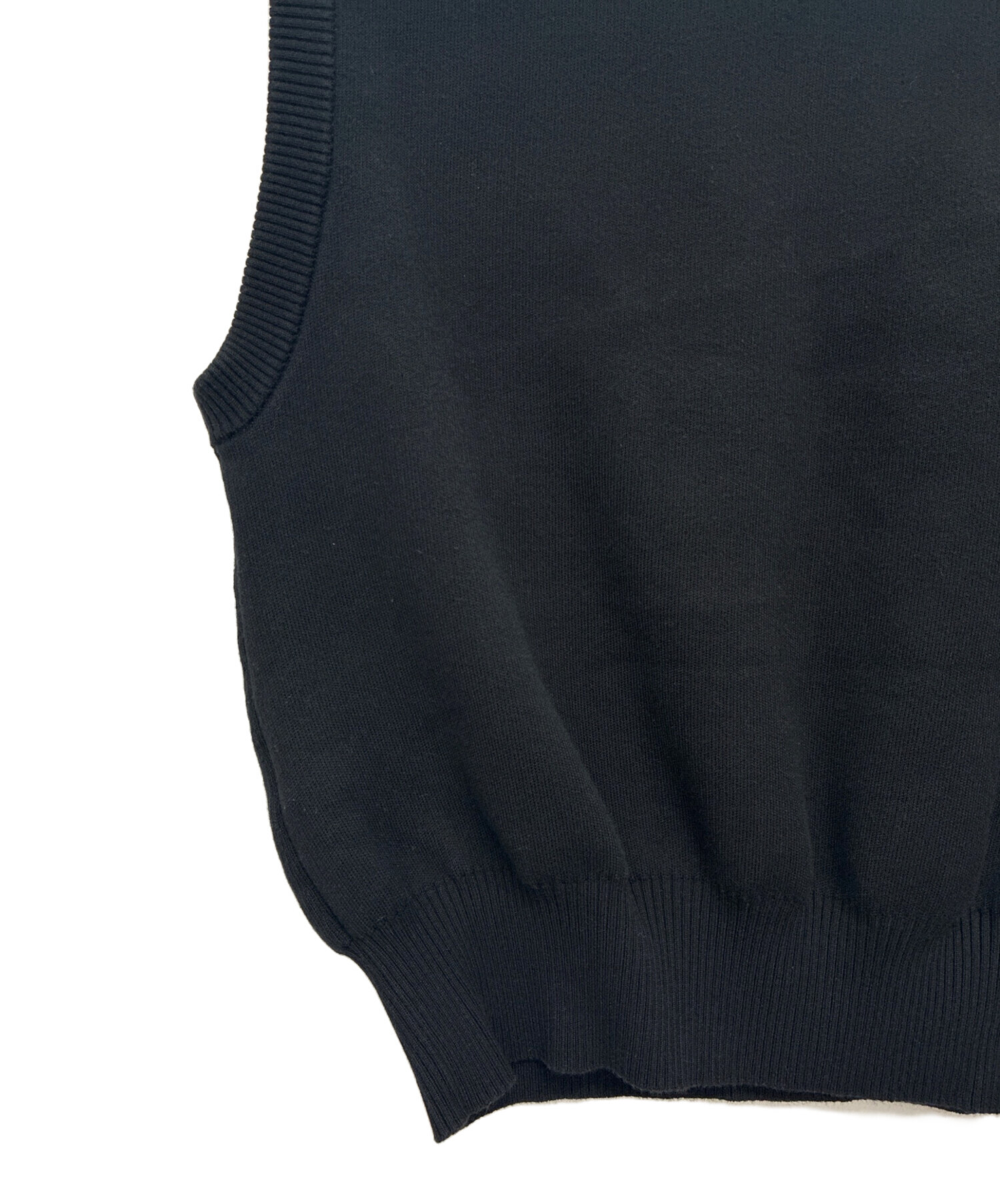 ミエル【新品】UNITED ARROWS ブラックノースリーブベスト 中古・古着通販】UNITED ARROWS (ユナイテッドアローズ) 3D フラワー