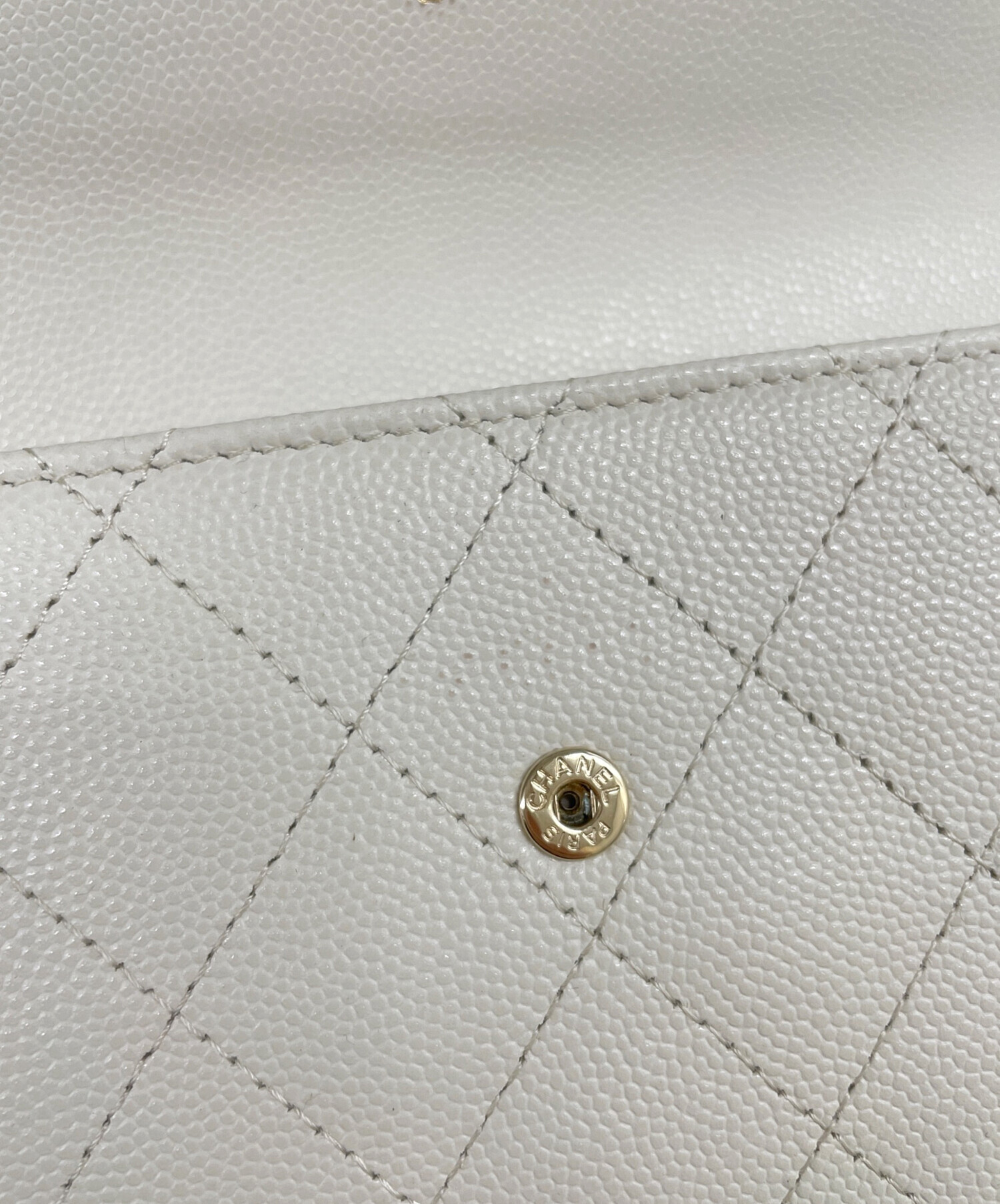 中古・古着通販】CHANEL (シャネル) 長財布 ベージュ｜ブランド・古着 