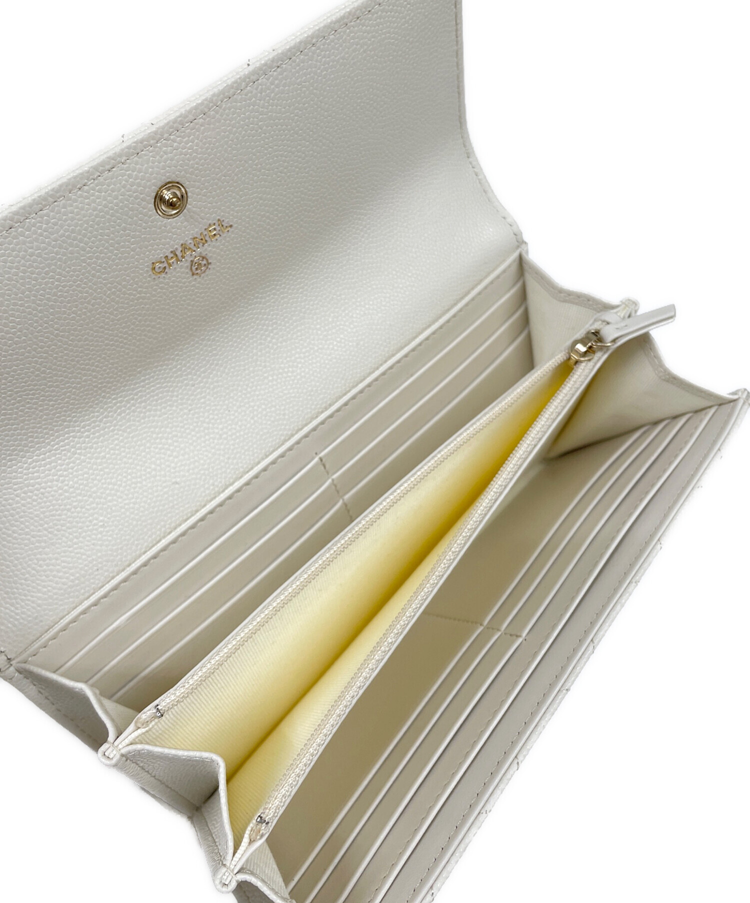 中古・古着通販】CHANEL (シャネル) 長財布 ベージュ｜ブランド・古着