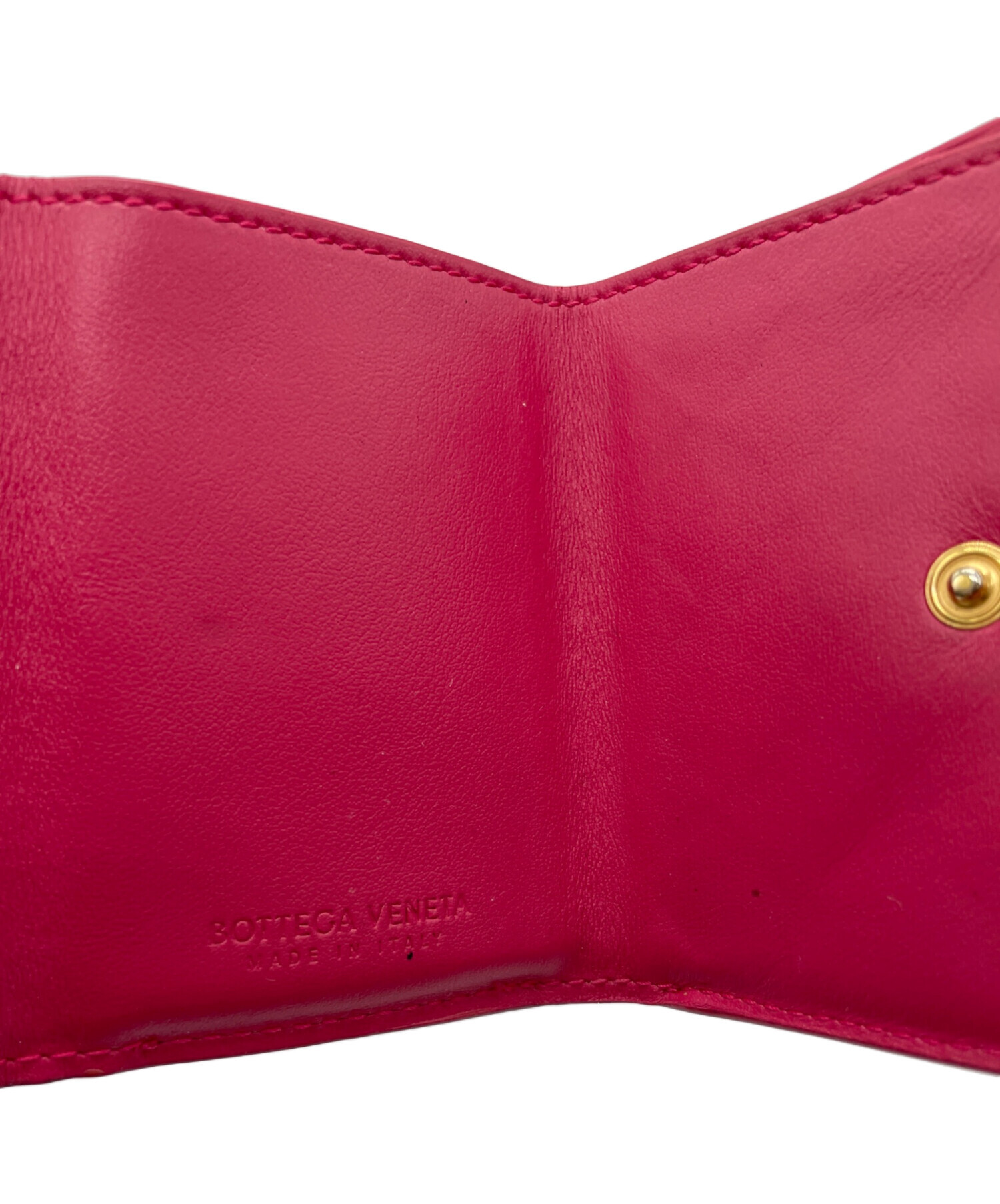 【値下げしました】BOTTEGA VENETA ピンク 三つ折り財布 ファッションレディース - BOTTEGA VENETA 三つ折り財布 ピンク K107328271