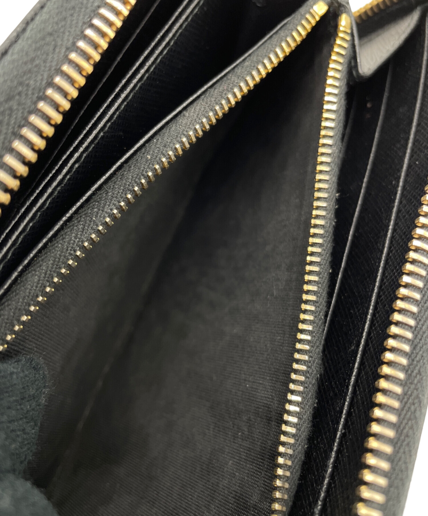 中古・古着通販】PRADA (プラダ) ラウンドファスナー長財布｜ブランド