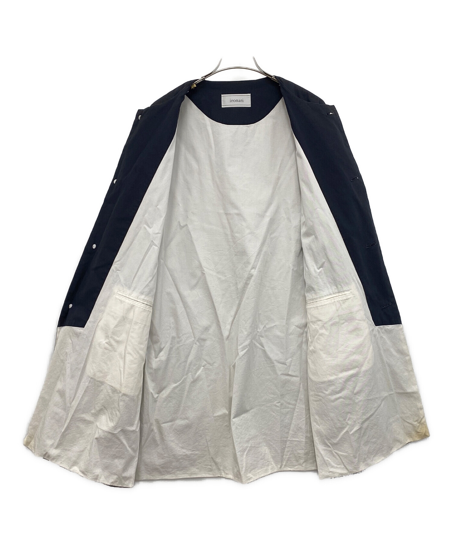 中古・古着通販】ironari (イロナリ) ノーカラーサクラコート ネイビー