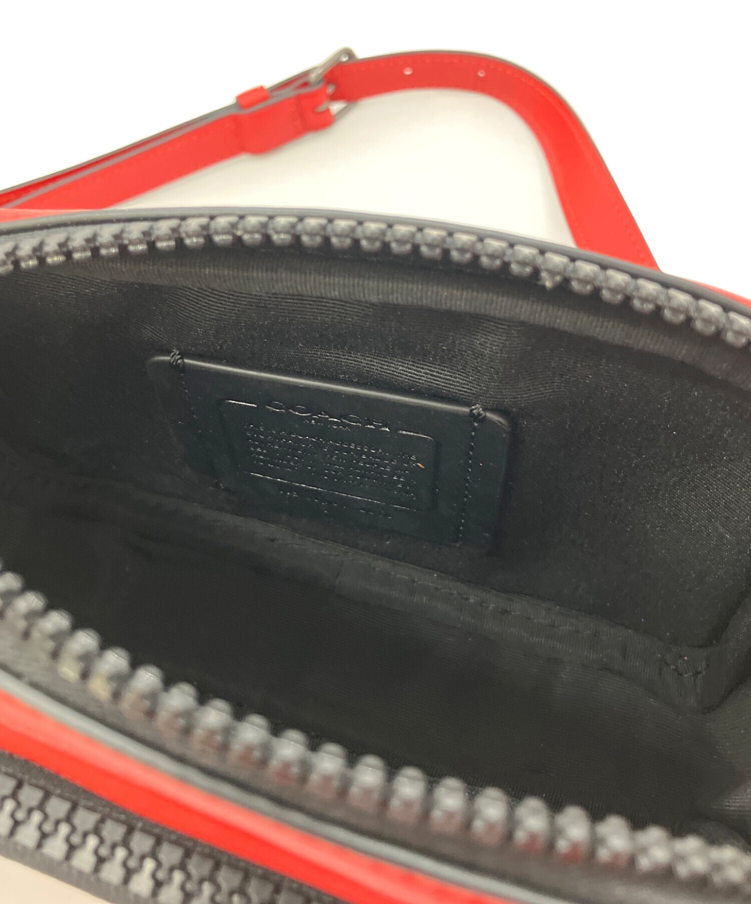 中古・古着通販】COACH (コーチ) ショルダーバッグ レッド｜ブランド